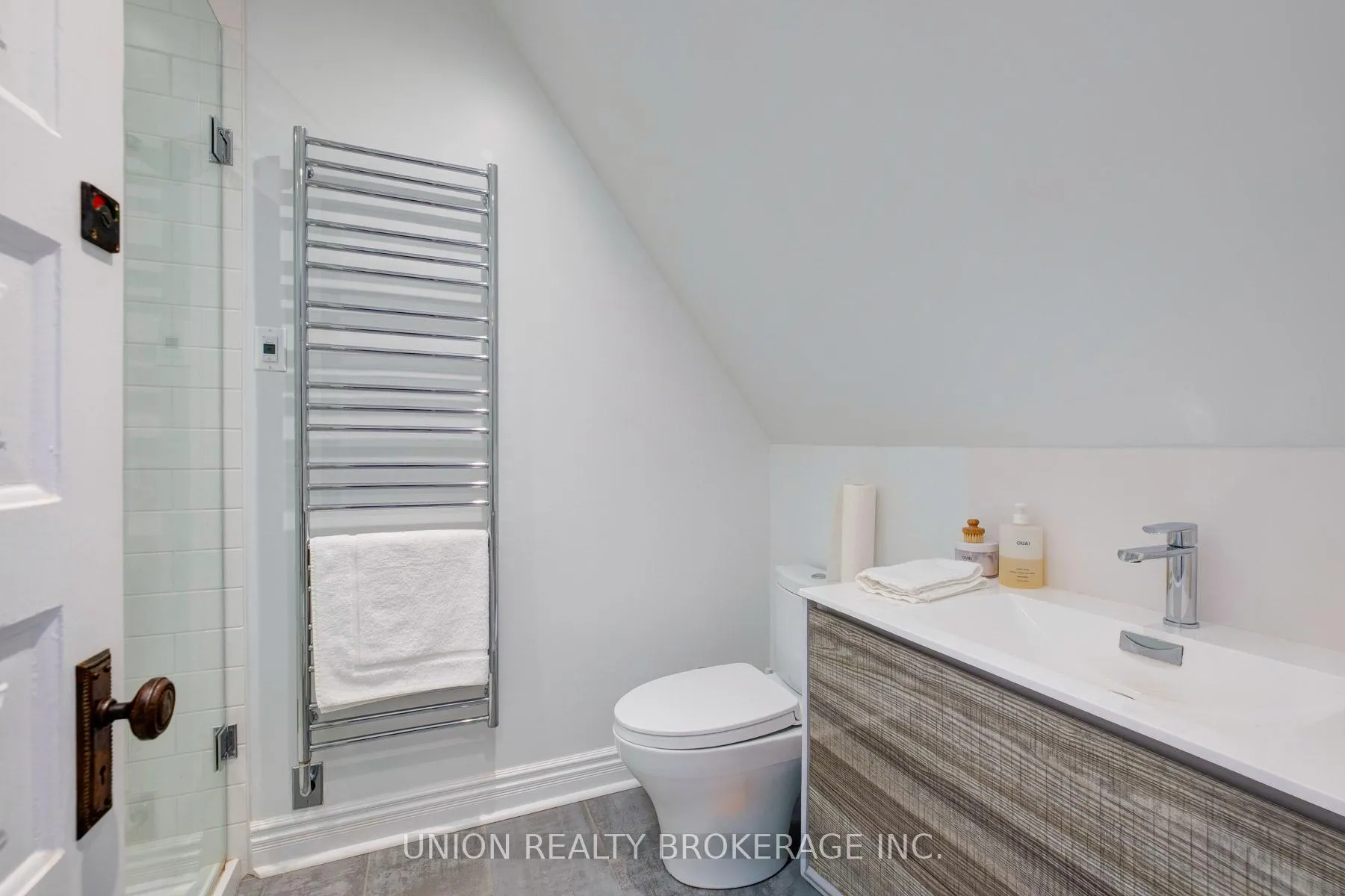 Photo 18 of 190 Pape Avenue, Toronto, South Riverdale — HOMEH