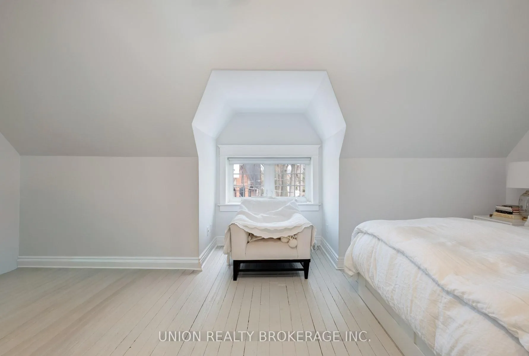 Photo 20 of 190 Pape Avenue, Toronto, South Riverdale — HOMEH