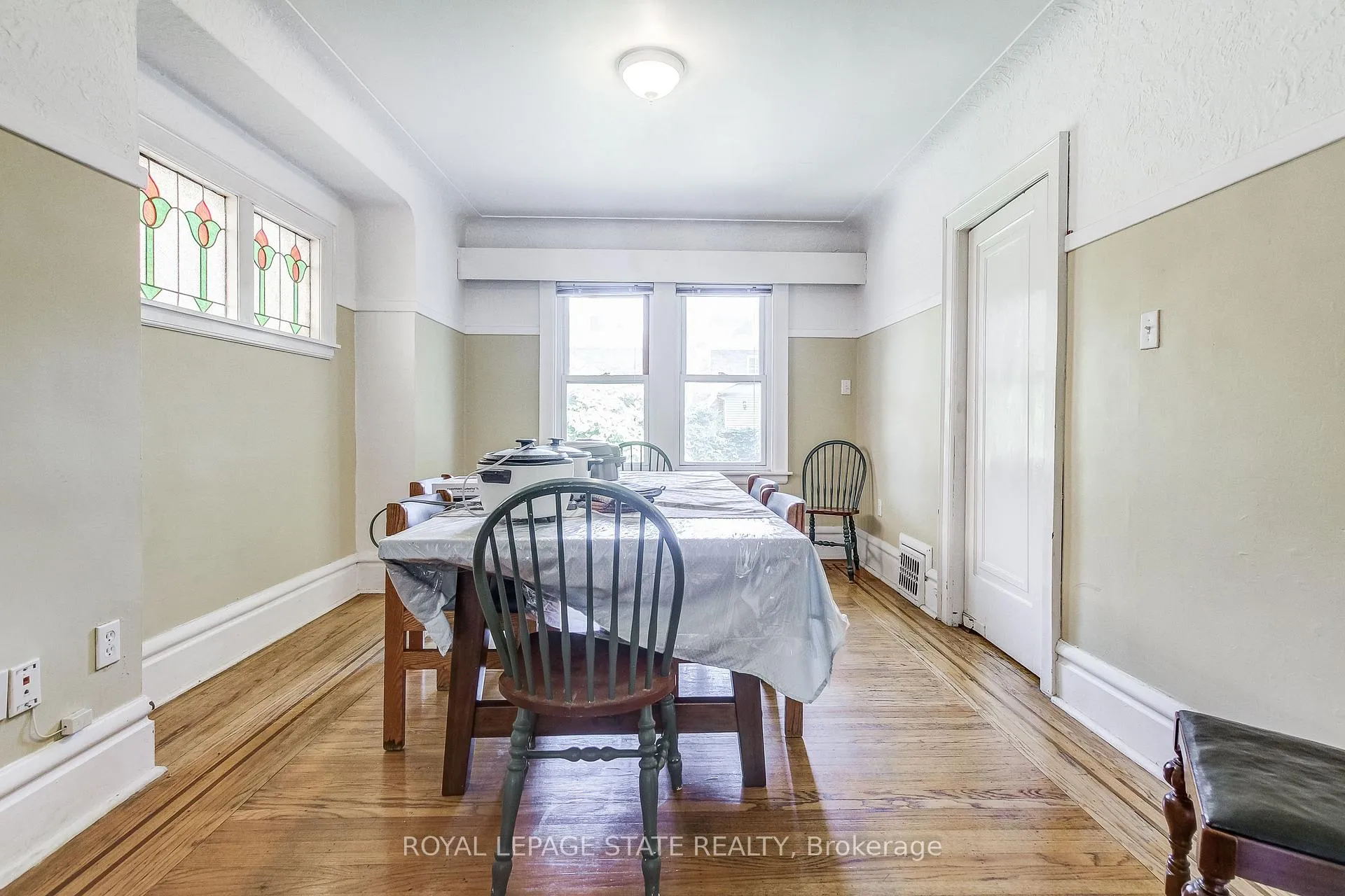 Photo 7 of 110 Dromore Crescent, Hamilton, Westdale — HOMEH