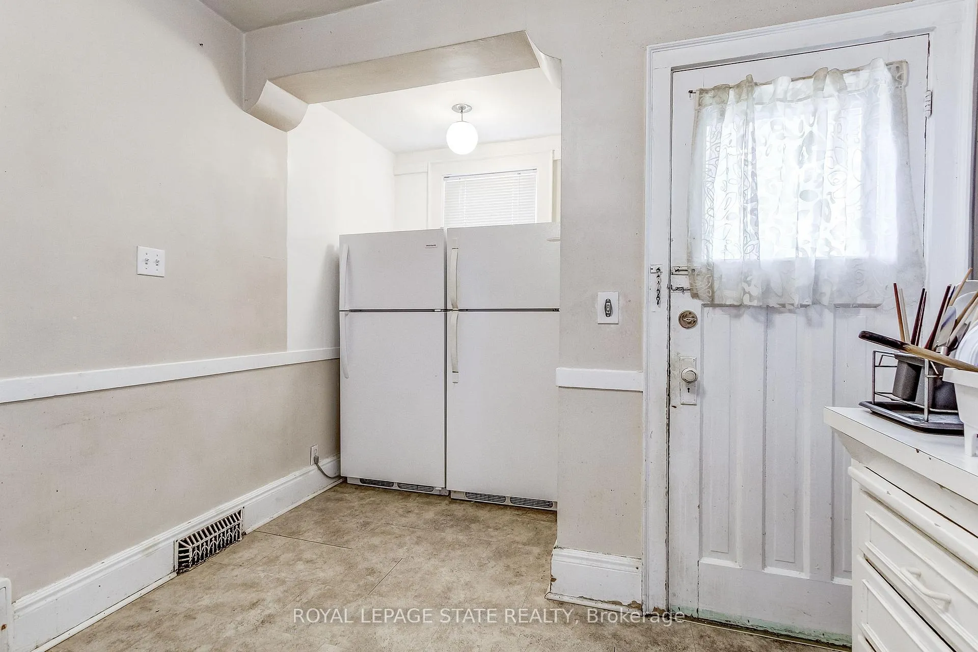 Photo 9 of 110 Dromore Crescent, Hamilton, Westdale — HOMEH