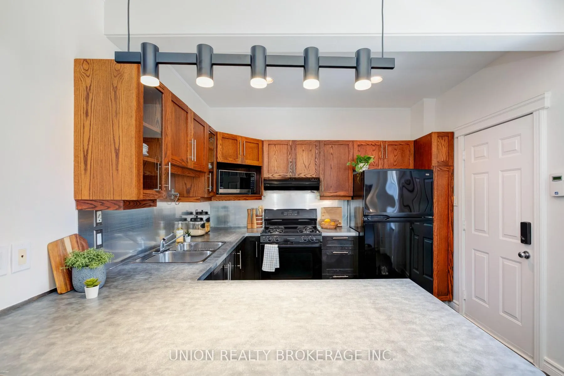 Photo 17 of 10 Bertmount Avenue, Toronto, South Riverdale — HOMEH