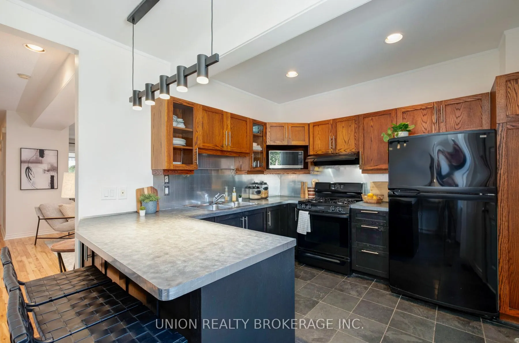 Photo 18 of 10 Bertmount Avenue, Toronto, South Riverdale — HOMEH