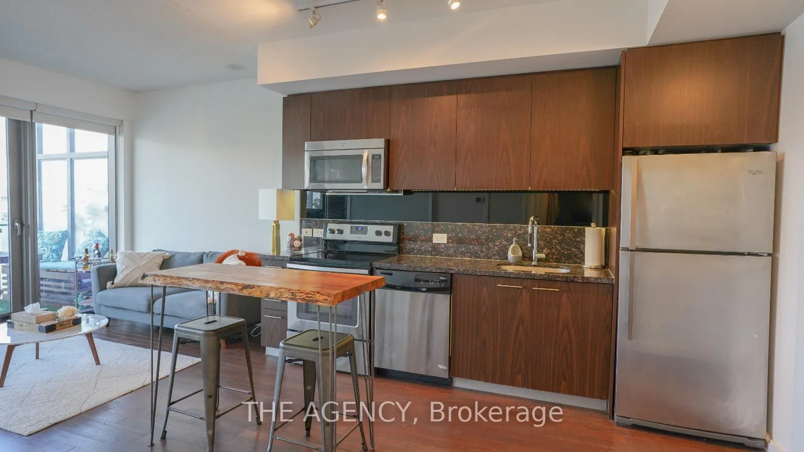Photo 3 of Unit 803, 390 Cherry Street, Toronto, Waterfront Communities — HOMEH