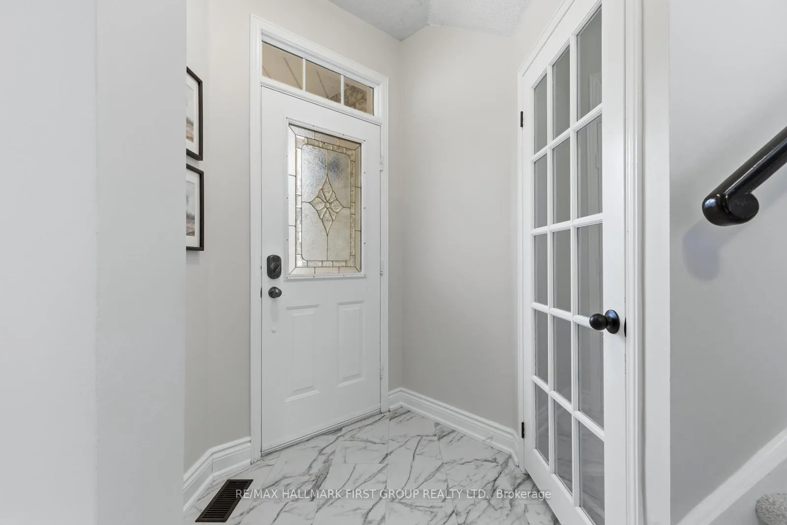 Photo 2 of 1143 Timberland Crescent, Oshawa, Pinecrest — HOMEH
