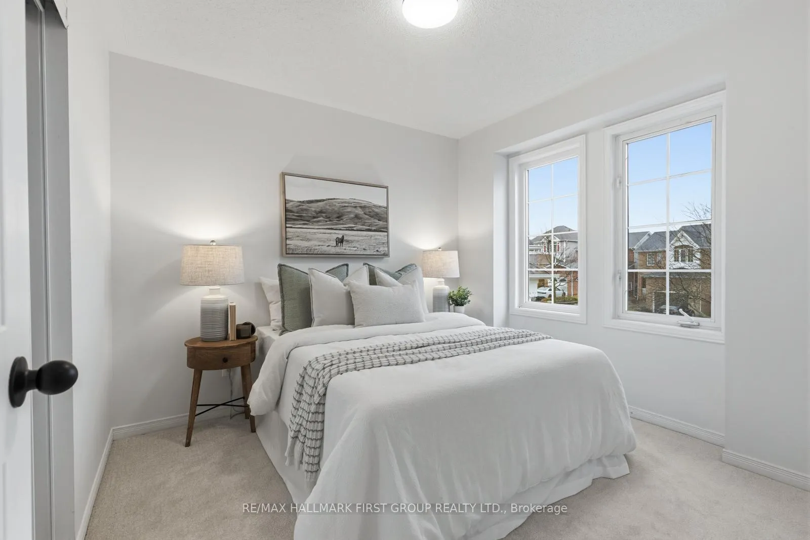 Photo 12 of 1143 Timberland Crescent, Oshawa, Pinecrest — HOMEH
