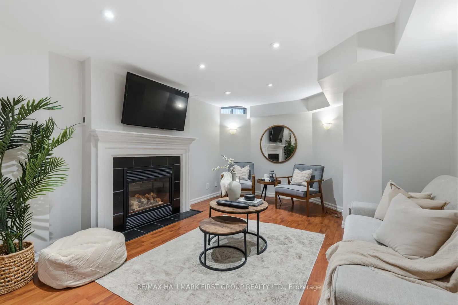 Photo 15 of 1143 Timberland Crescent, Oshawa, Pinecrest — HOMEH