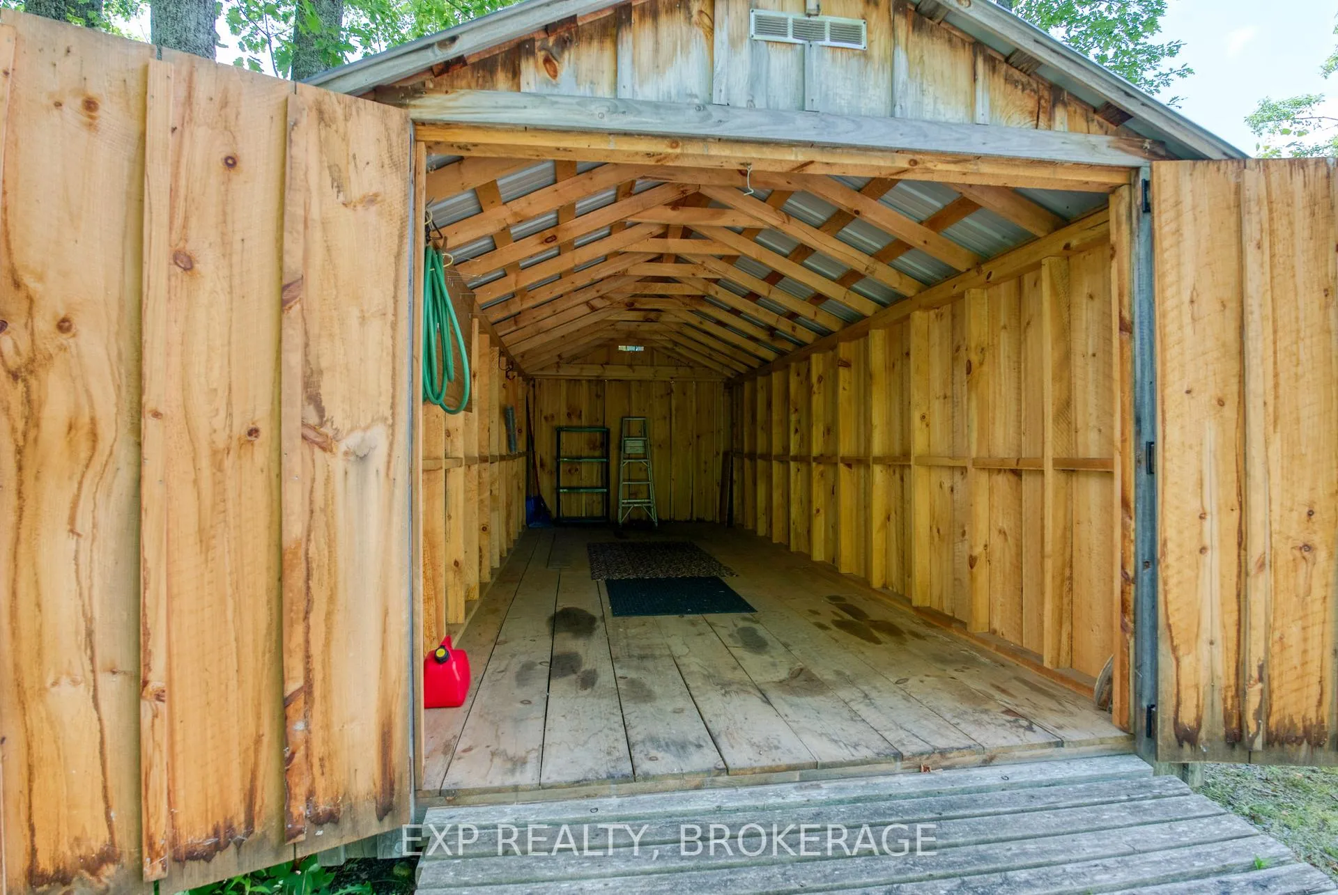Photo 8 of 1036 Lakeshore Road, Frontenac, Frontenac Centre — HOMEH
