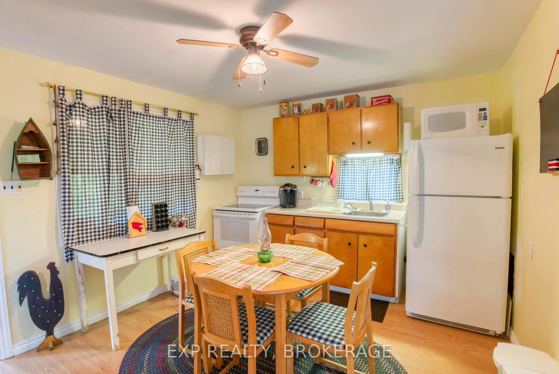 Photo 11 of 1036 Lakeshore Road, Frontenac, Frontenac Centre — HOMEH
