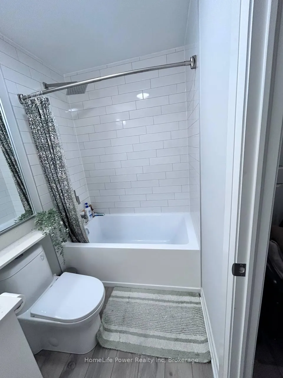 Photo 12 of Unit 801, 90 Starwood Drive, Guelph, Grange Road — HOMEH