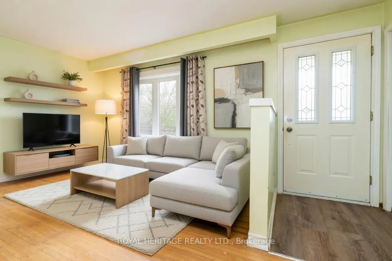 Photo 5 of 46 Given Road, Clarington, Newcastle — HOMEH