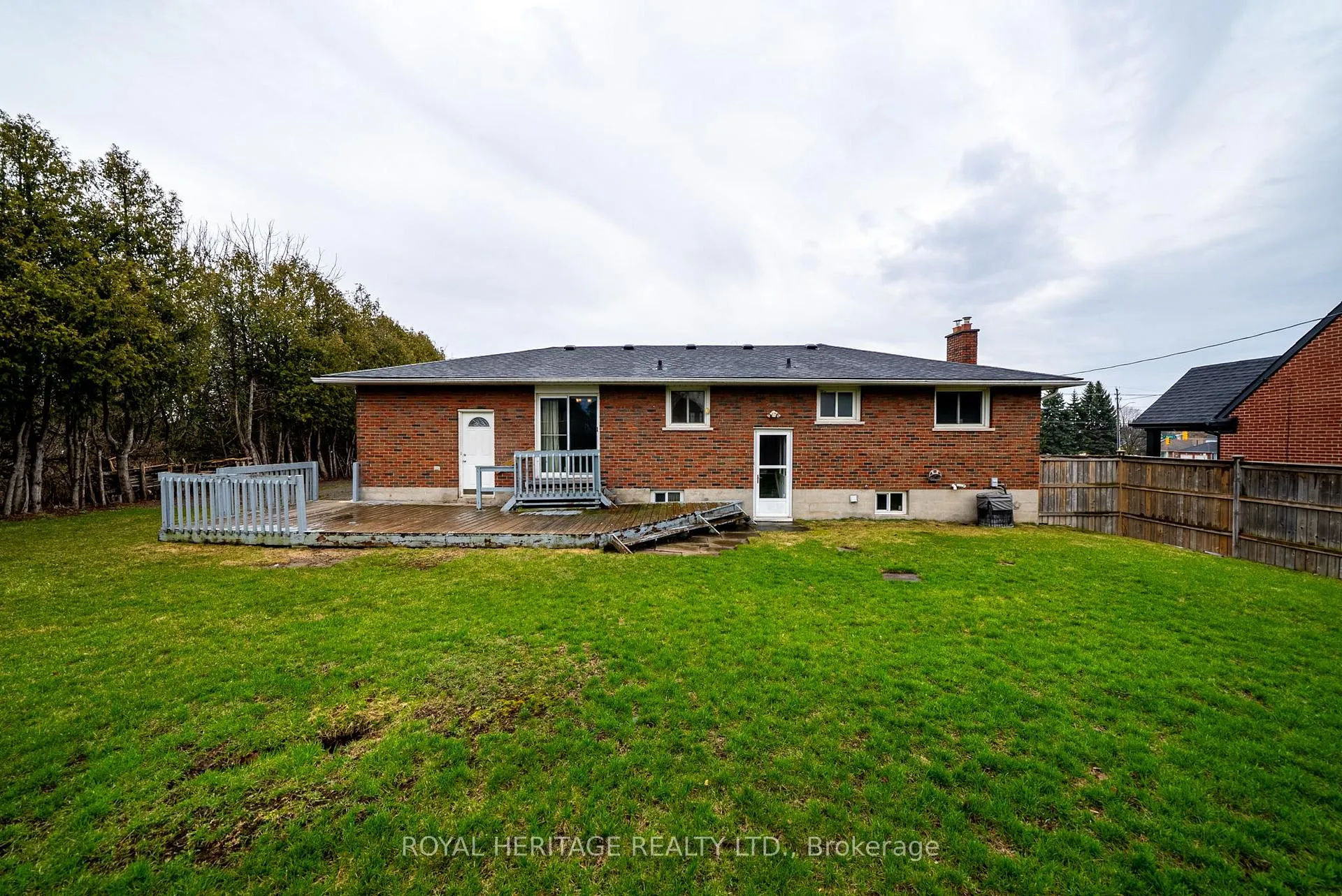 Photo 24 of 46 Given Road, Clarington, Newcastle — HOMEH