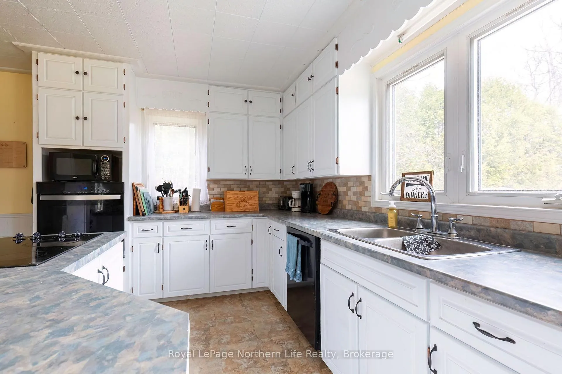 Photo 3 of 306 Spetz Avenue, Powassan — HOMEH