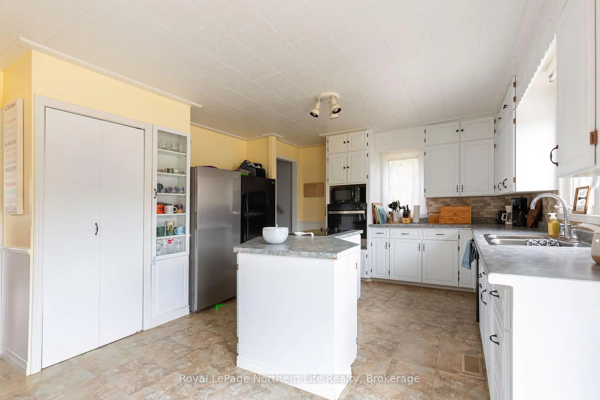Photo 6 of 306 Spetz Avenue, Powassan — HOMEH