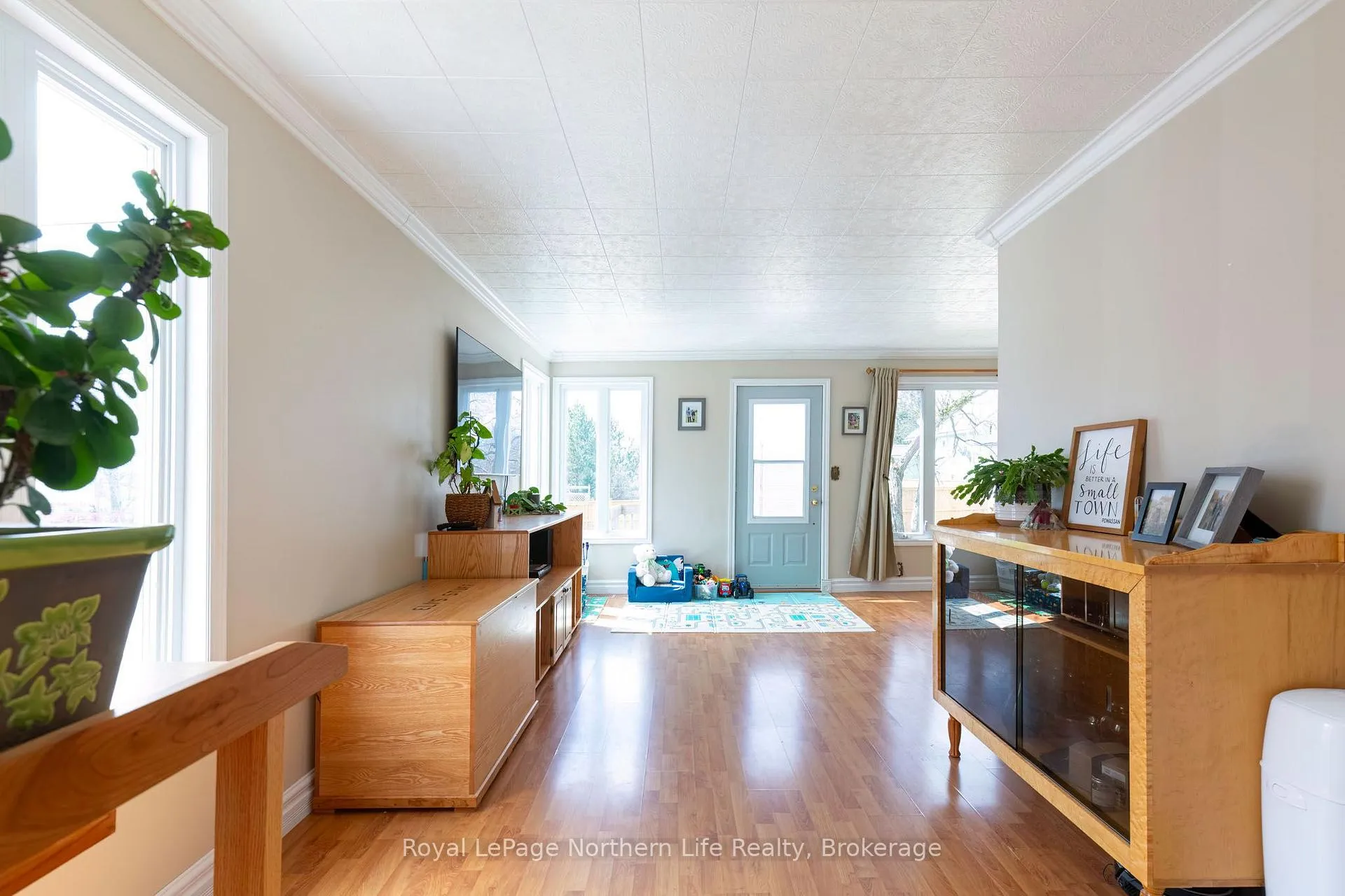 Photo 12 of 306 Spetz Avenue, Powassan — HOMEH