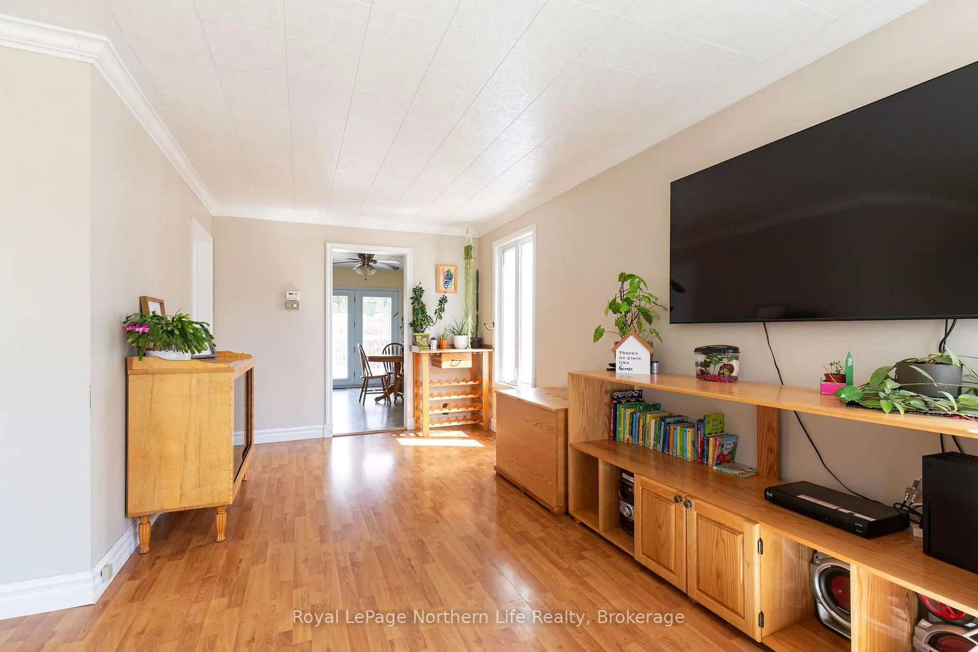 Photo 13 of 306 Spetz Avenue, Powassan — HOMEH