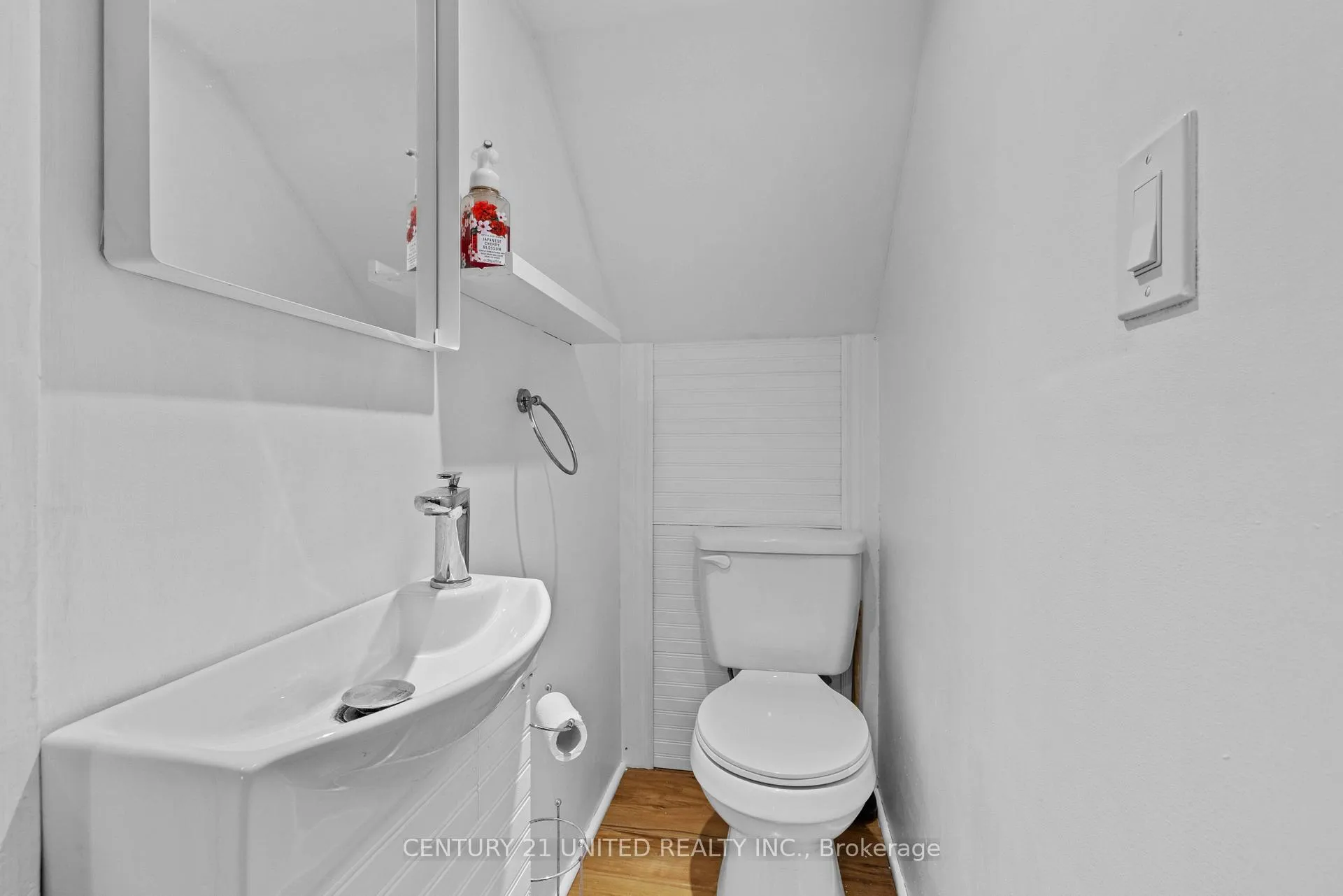 Photo 20 of 296 Mcgill Street, Peterborough, Otonabee Ward 1 — HOMEH