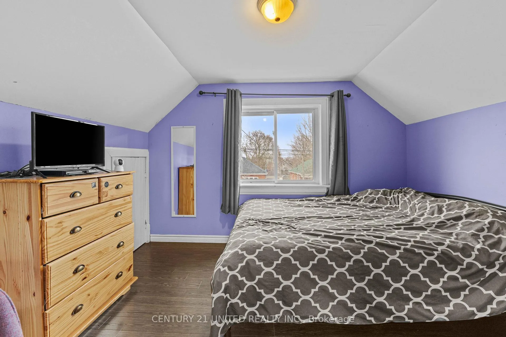 Photo 21 of 296 Mcgill Street, Peterborough, Otonabee Ward 1 — HOMEH