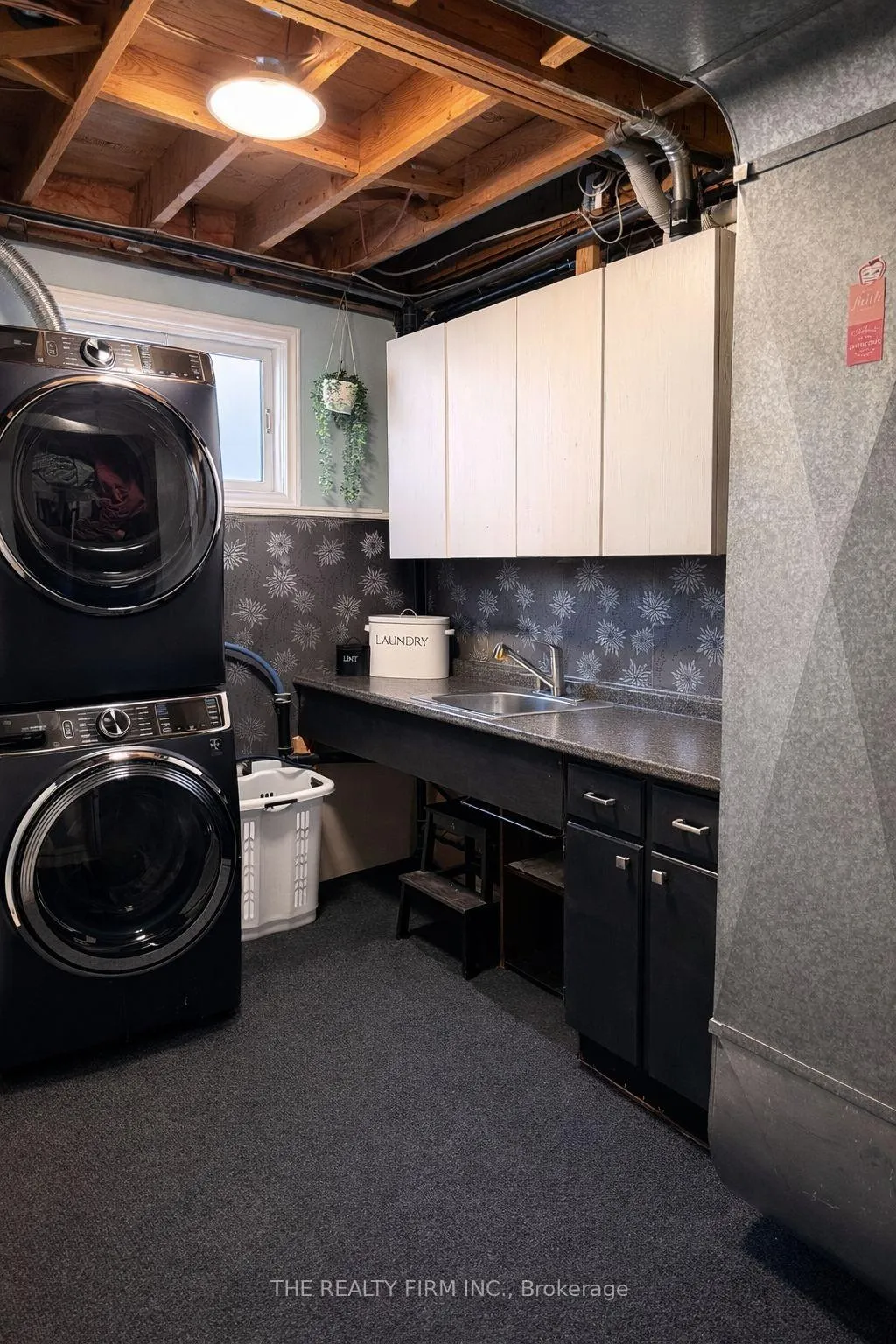 Photo 19 of 827 Classic Drive, London, East P — HOMEH
