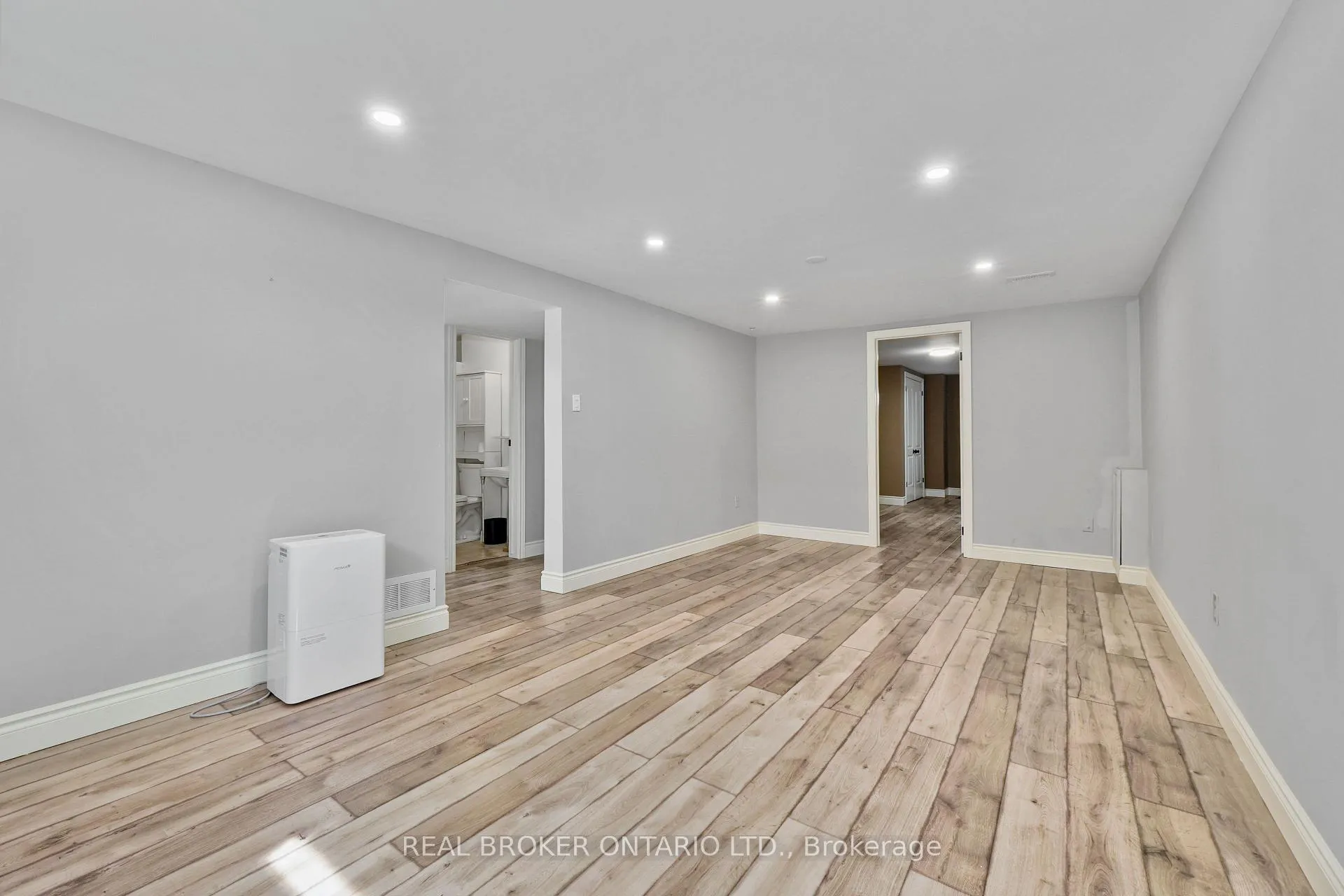 Photo 25 of 121 Goodfellow Road E, Peterborough, Otonabee Ward 1 — HOMEH