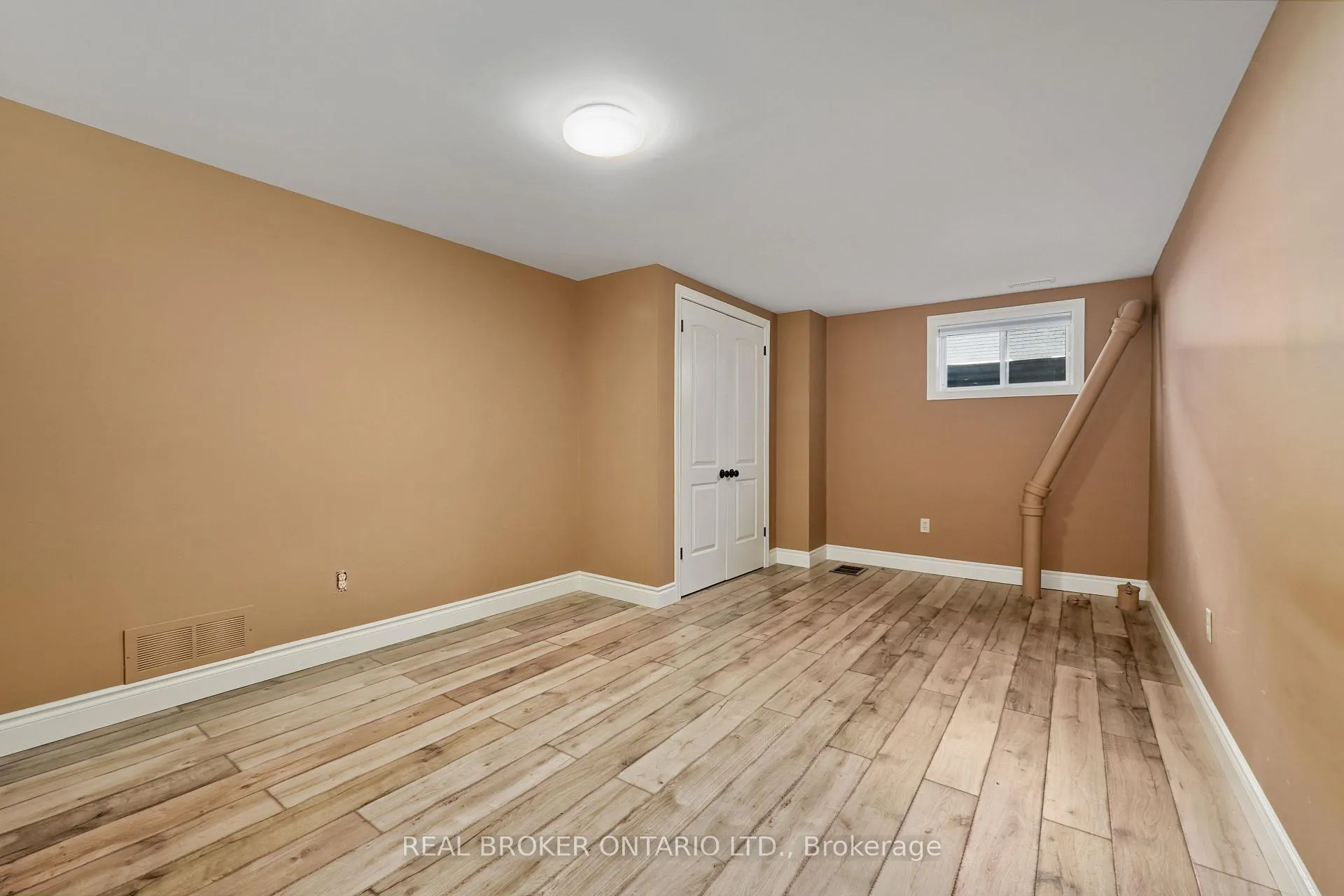 Photo 27 of 121 Goodfellow Road E, Peterborough, Otonabee Ward 1 — HOMEH