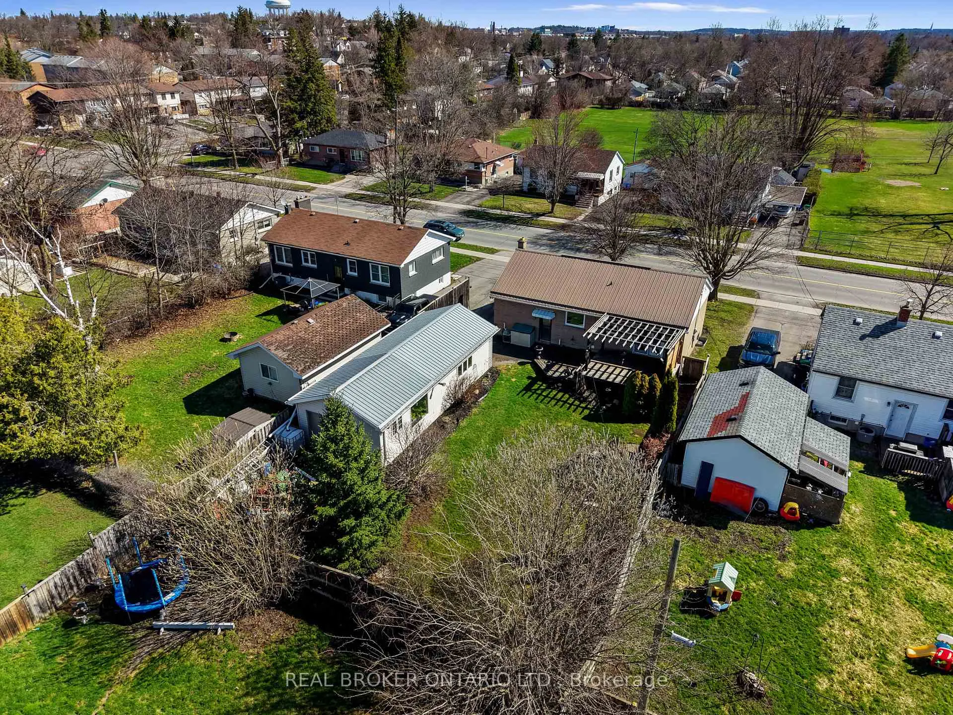 Photo 29 of 121 Goodfellow Road E, Peterborough, Otonabee Ward 1 — HOMEH