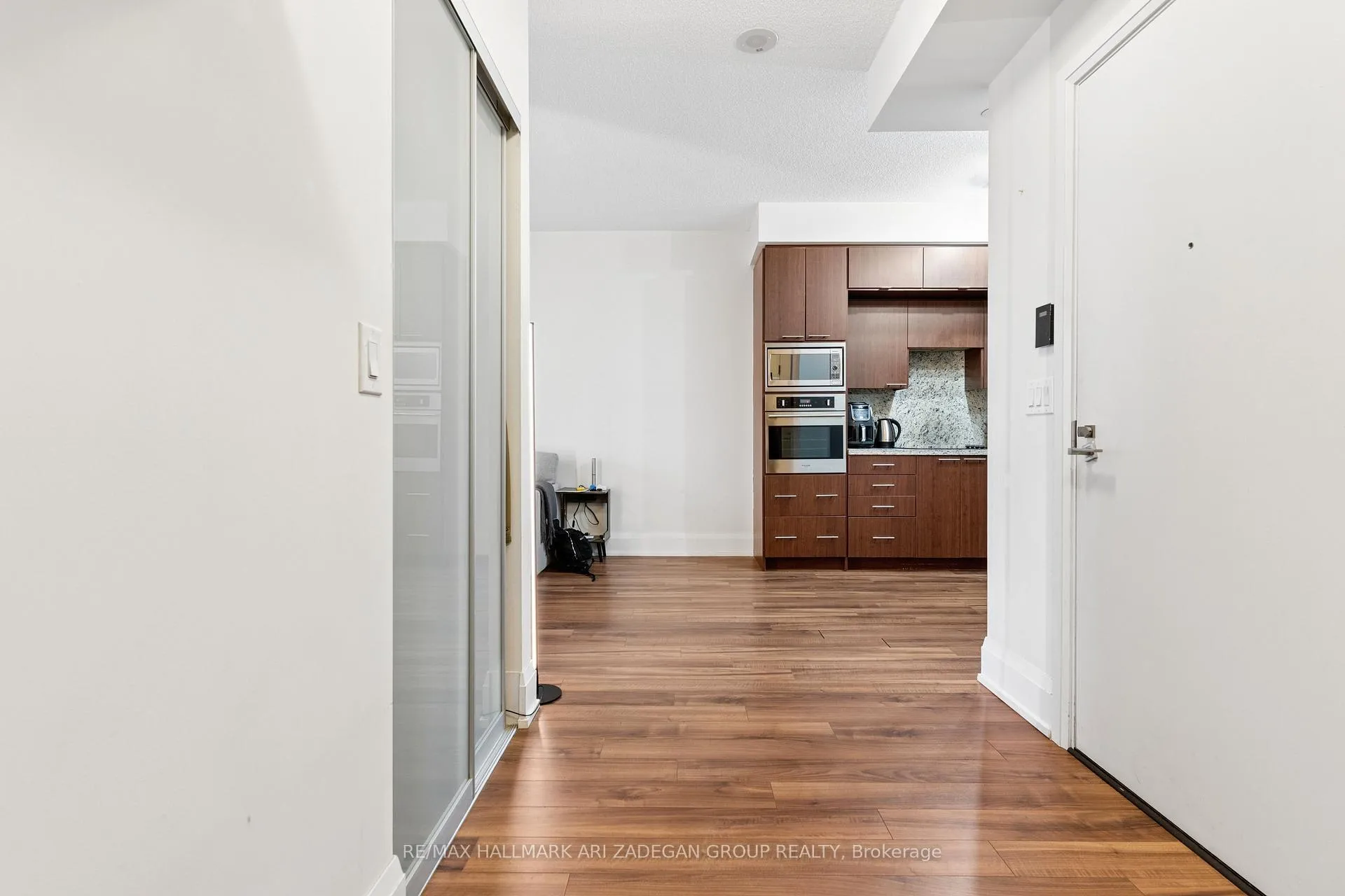 Photo 7 of Unit 907, 120 Harrison Garden Boulevard, North York, Willowdale East — HOMEH