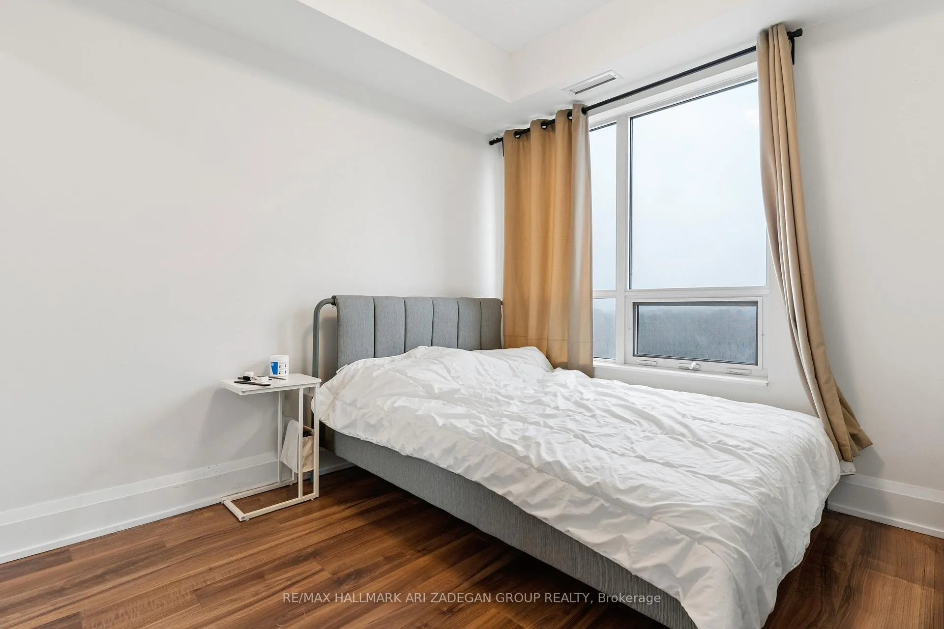 Photo 13 of Unit 907, 120 Harrison Garden Boulevard, North York, Willowdale East — HOMEH