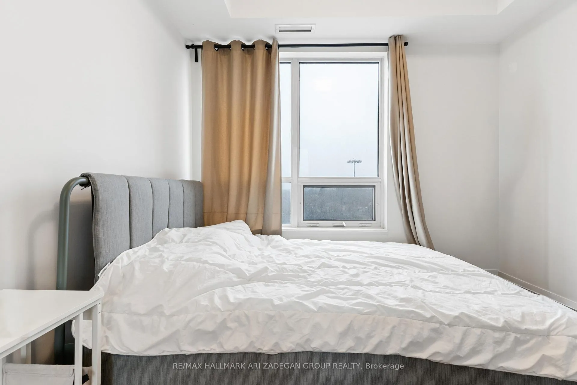 Photo 14 of Unit 907, 120 Harrison Garden Boulevard, North York, Willowdale East — HOMEH