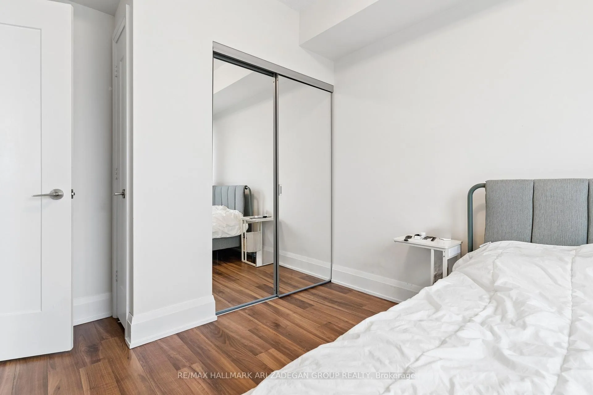 Photo 17 of Unit 907, 120 Harrison Garden Boulevard, North York, Willowdale East — HOMEH