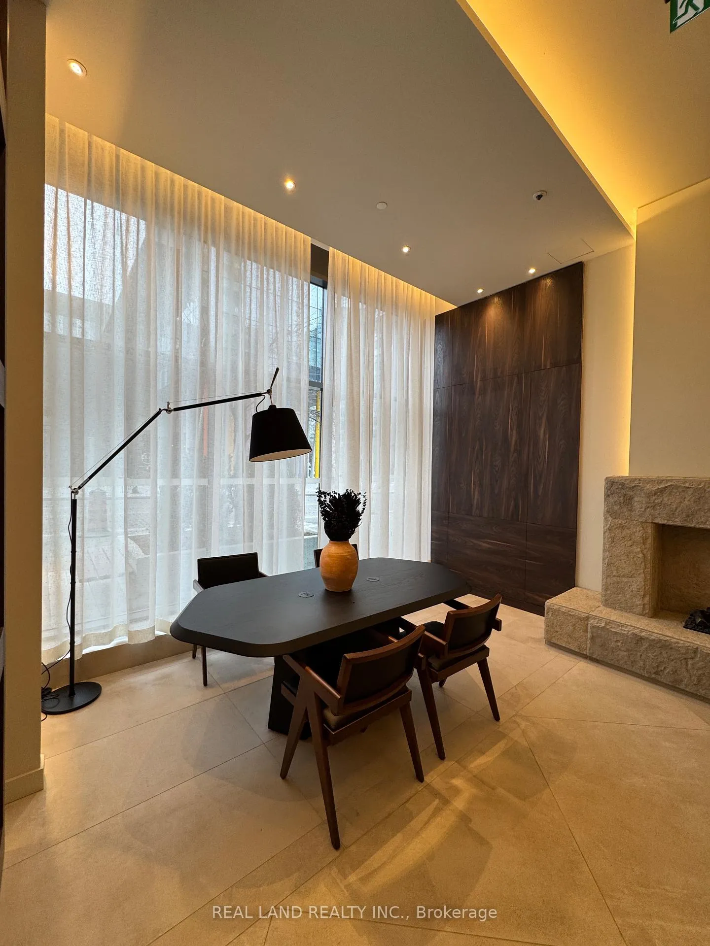 Photo 4 of Unit 313, 425 Front Street E, Toronto, Waterfront Communities — HOMEH
