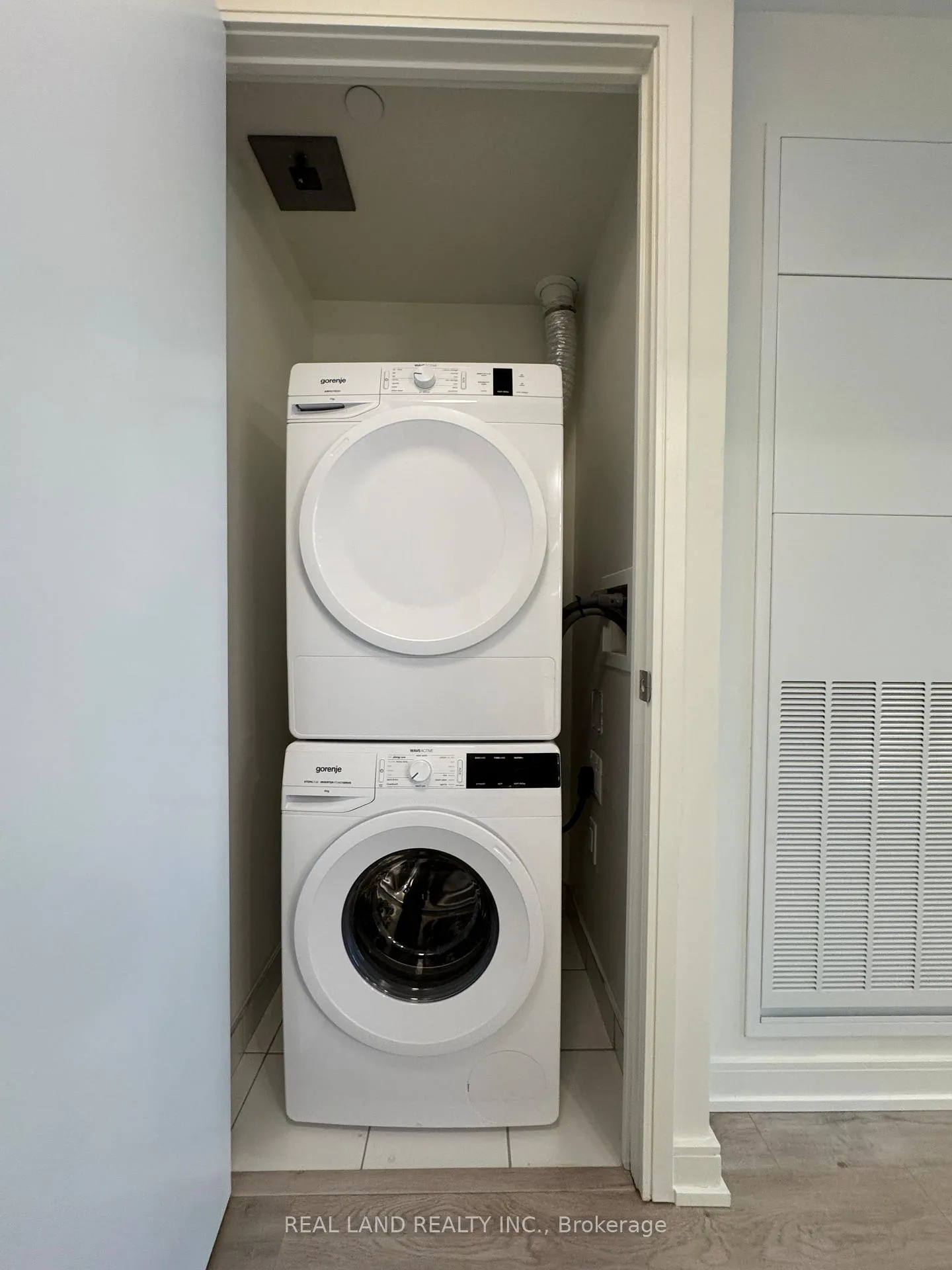 Photo 9 of Unit 313, 425 Front Street E, Toronto, Waterfront Communities — HOMEH