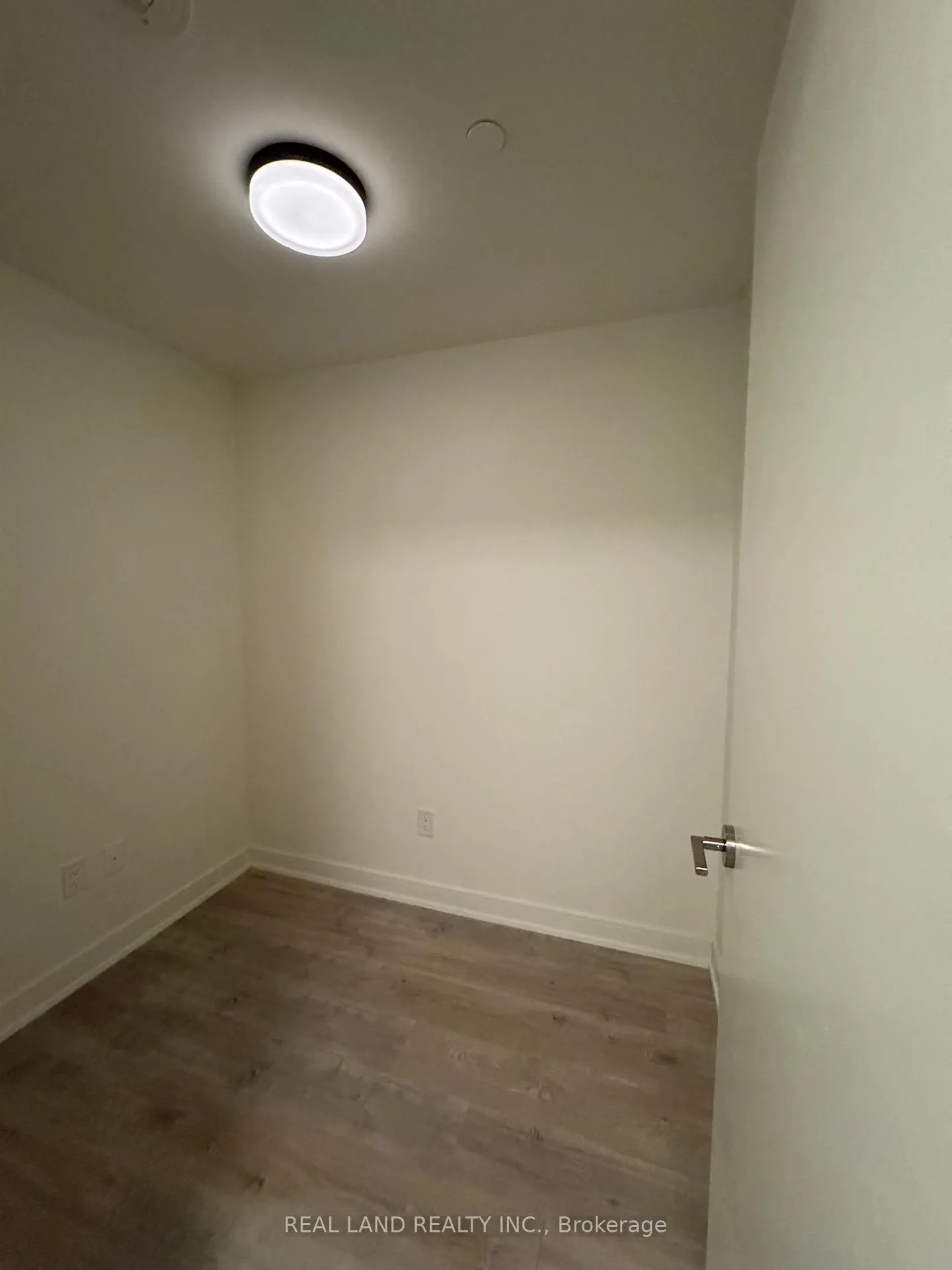 Photo 10 of Unit 313, 425 Front Street E, Toronto, Waterfront Communities — HOMEH