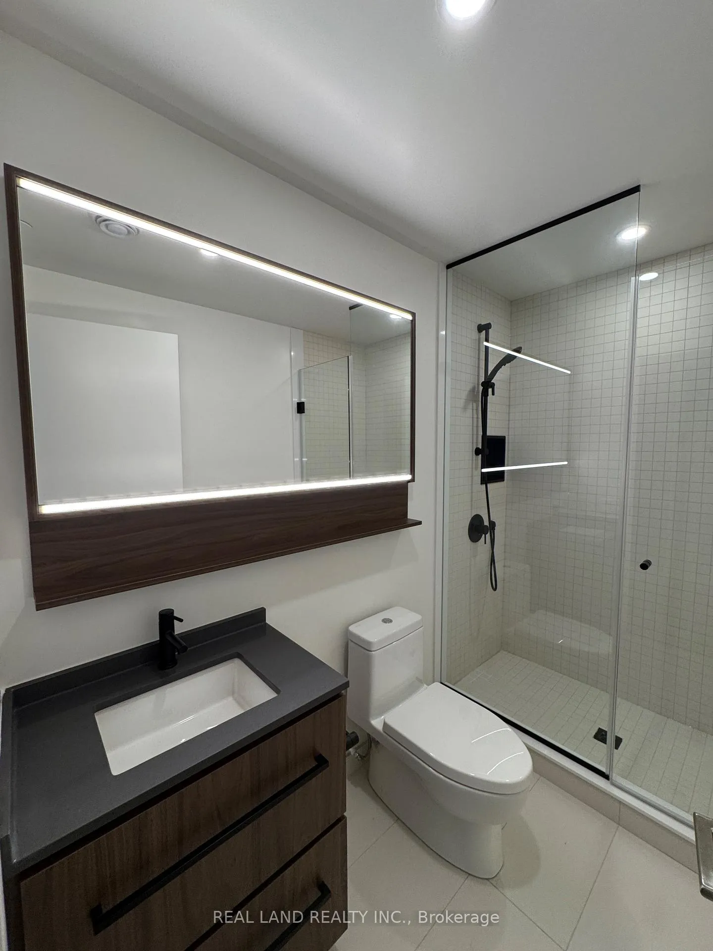 Photo 11 of Unit 313, 425 Front Street E, Toronto, Waterfront Communities — HOMEH