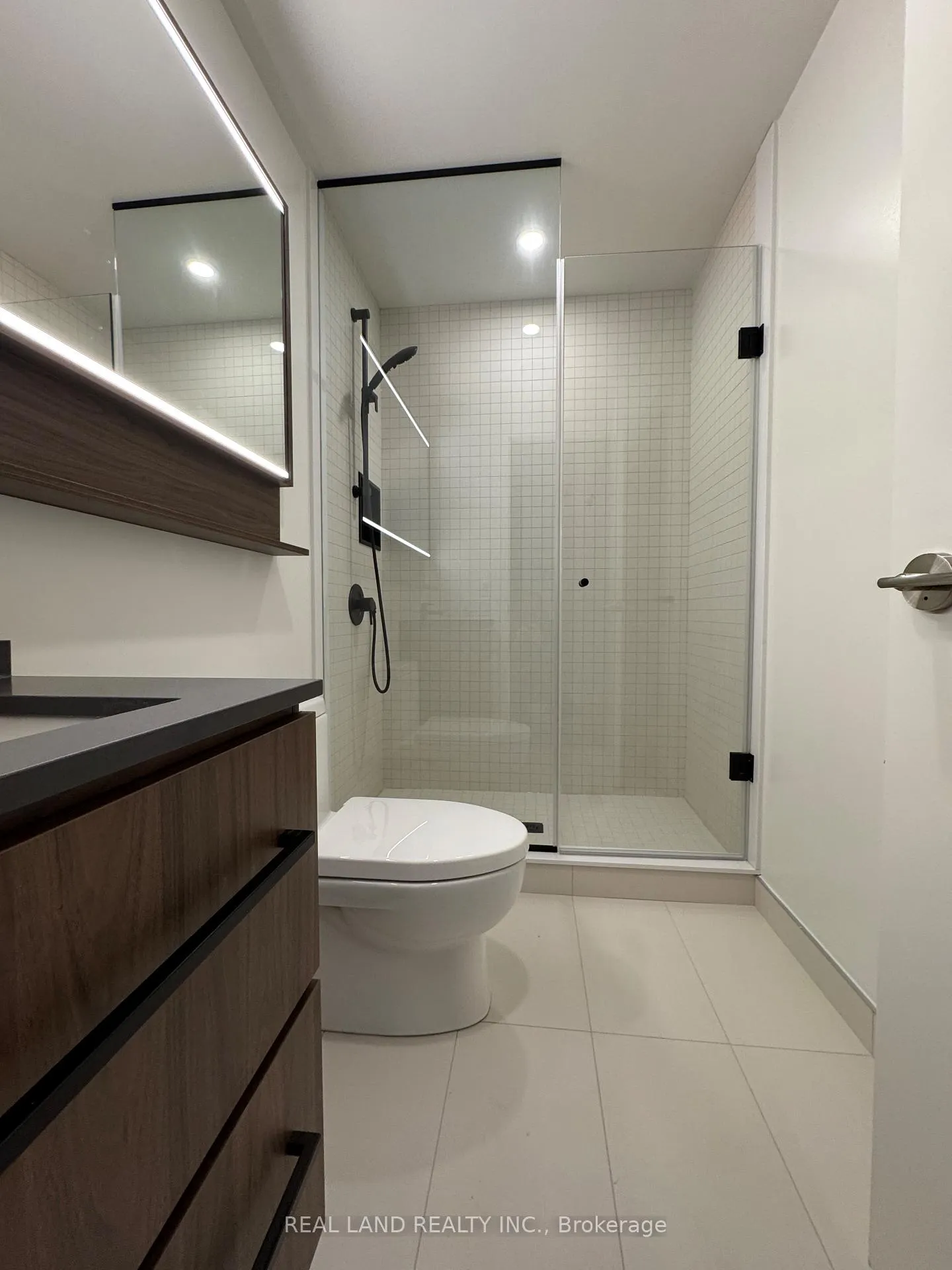 Photo 12 of Unit 313, 425 Front Street E, Toronto, Waterfront Communities — HOMEH