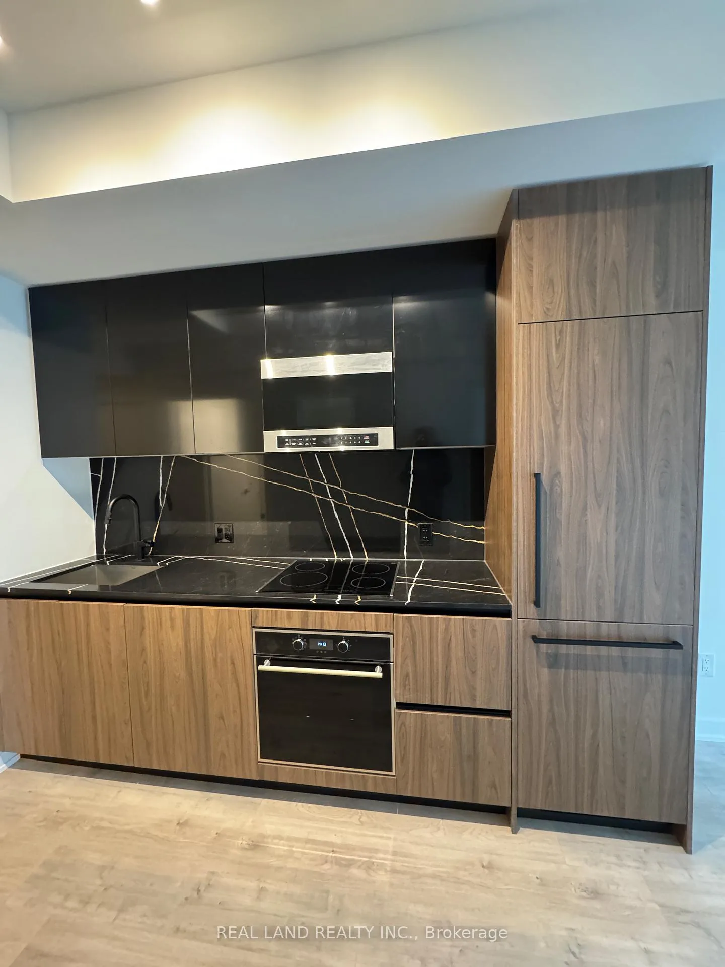 Photo 13 of Unit 313, 425 Front Street E, Toronto, Waterfront Communities — HOMEH