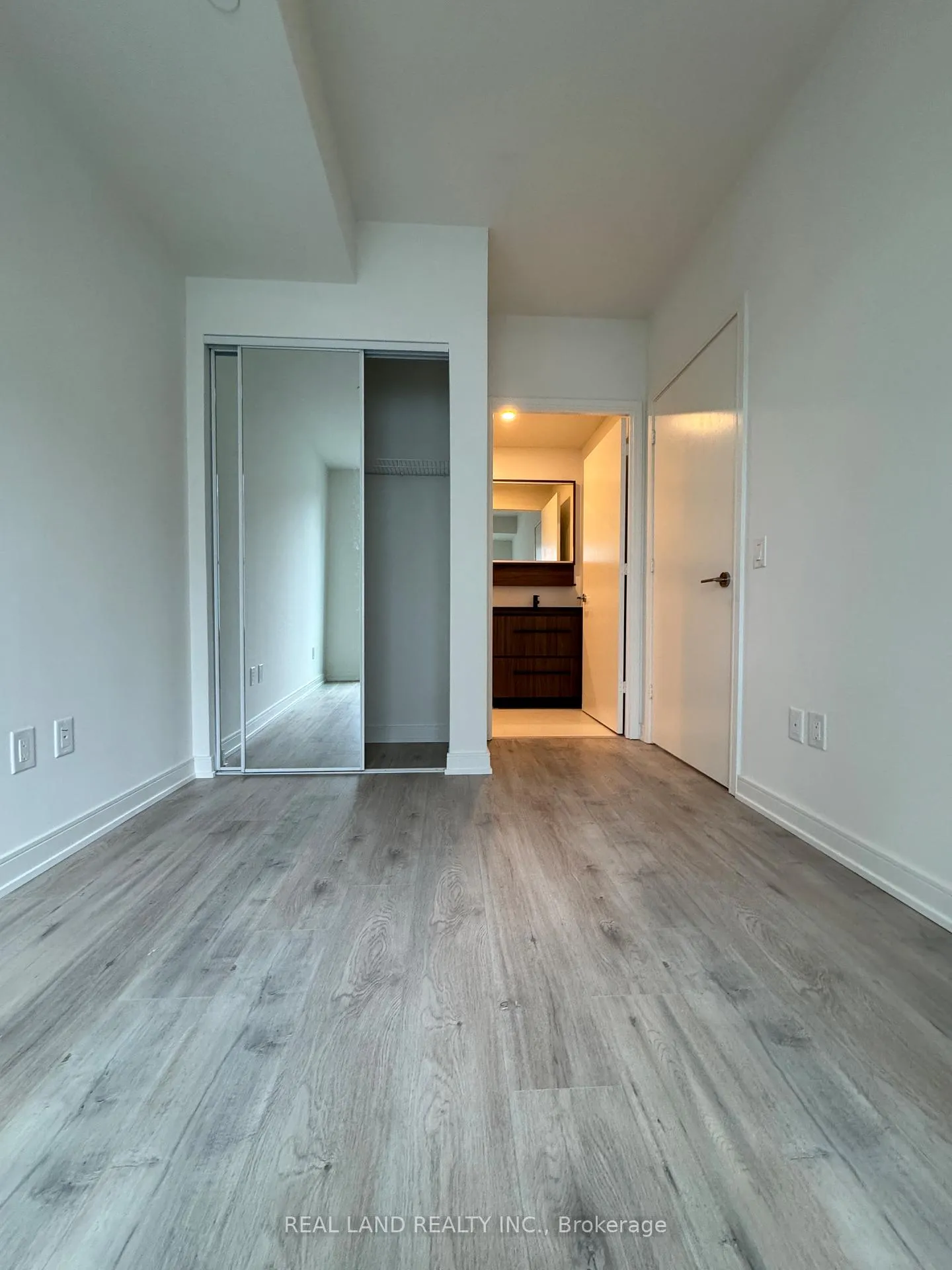 Photo 17 of Unit 313, 425 Front Street E, Toronto, Waterfront Communities — HOMEH