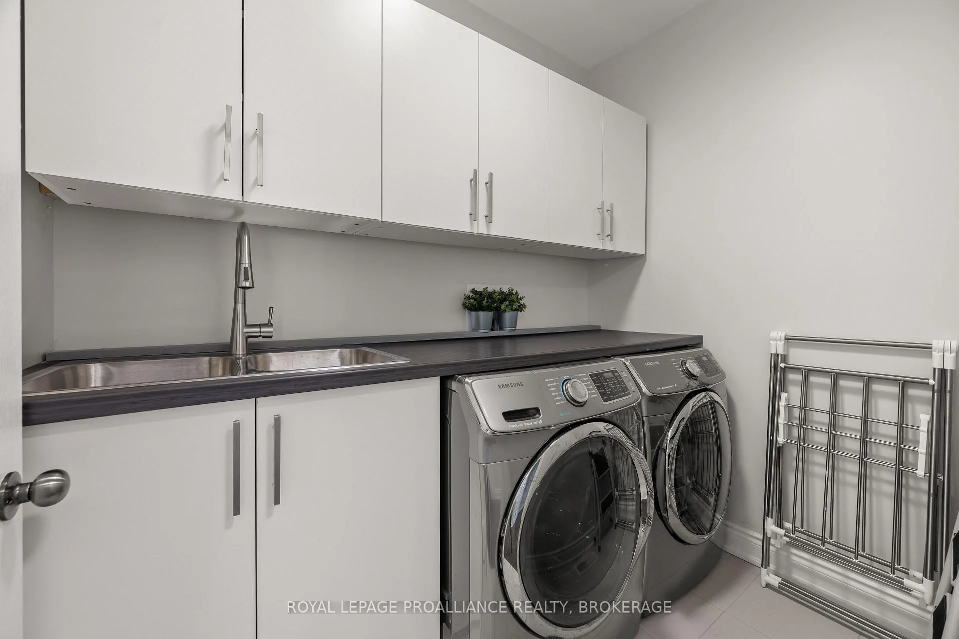 Photo 24 of 1567 Albany Drive, Kingston, City Northwest — HOMEH