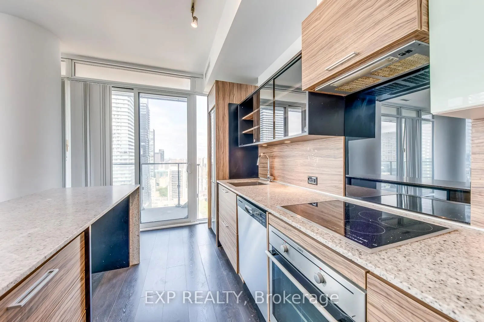 Photo 7 of Unit 2908, 75 St Nicholas Street, Toronto, Bay Street Corridor — HOMEH