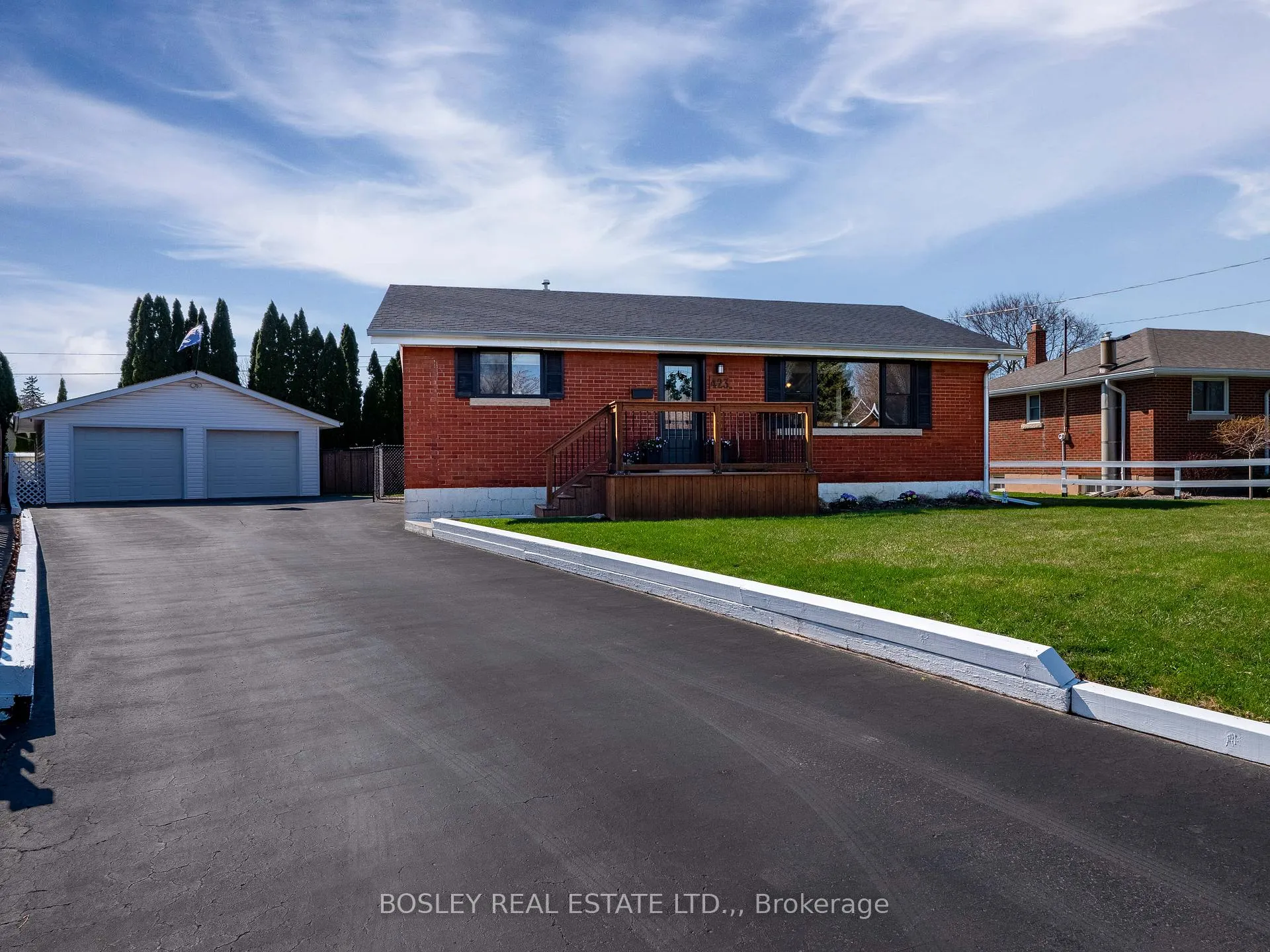 Photo 1 of 423 Grantham Avenue, St. Catharines, Vine/Linwell — HOMEH