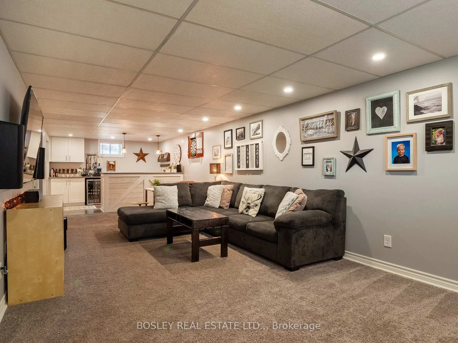 Photo 21 of 423 Grantham Avenue, St. Catharines, Vine/Linwell — HOMEH