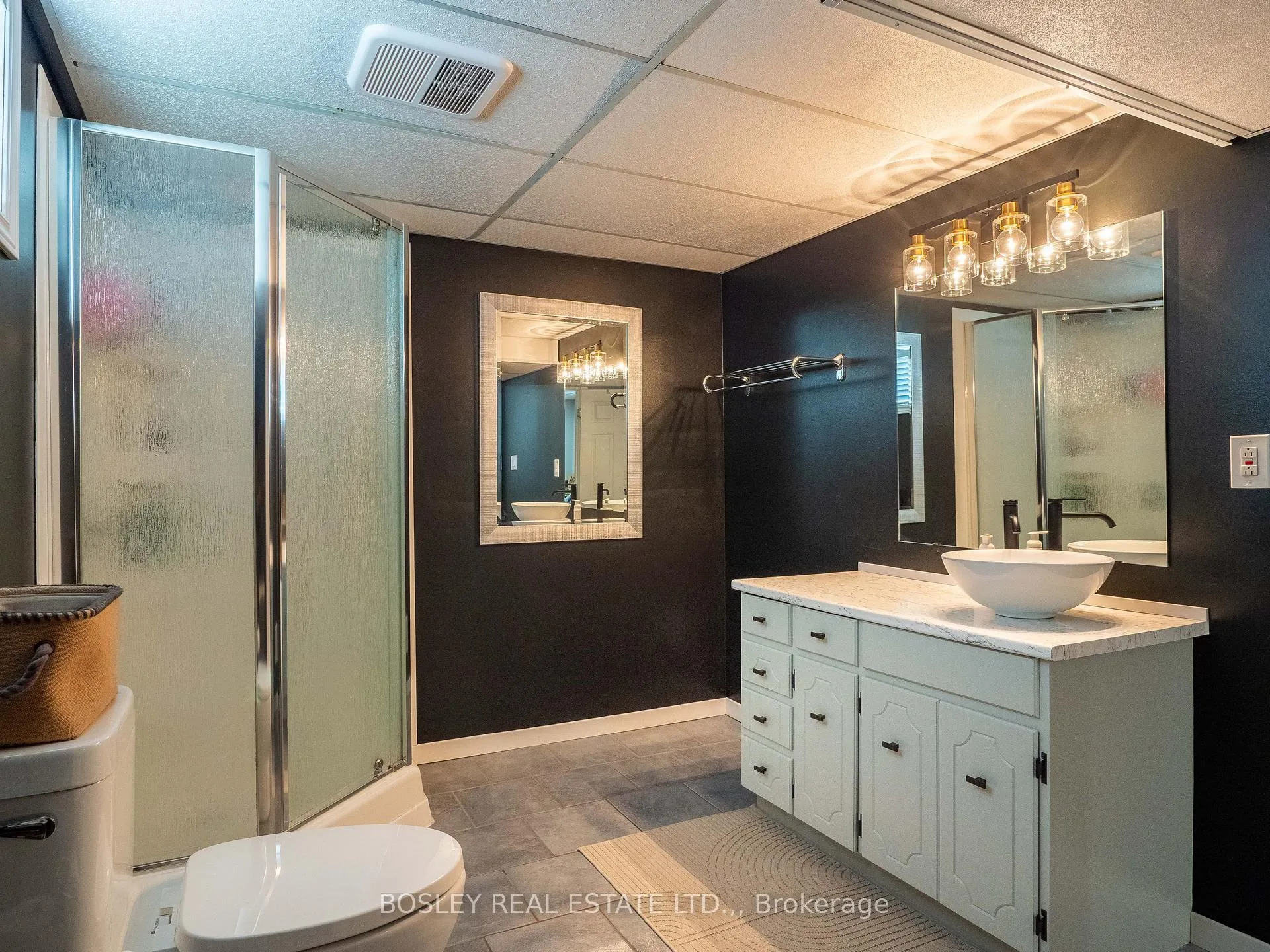 Photo 24 of 423 Grantham Avenue, St. Catharines, Vine/Linwell — HOMEH
