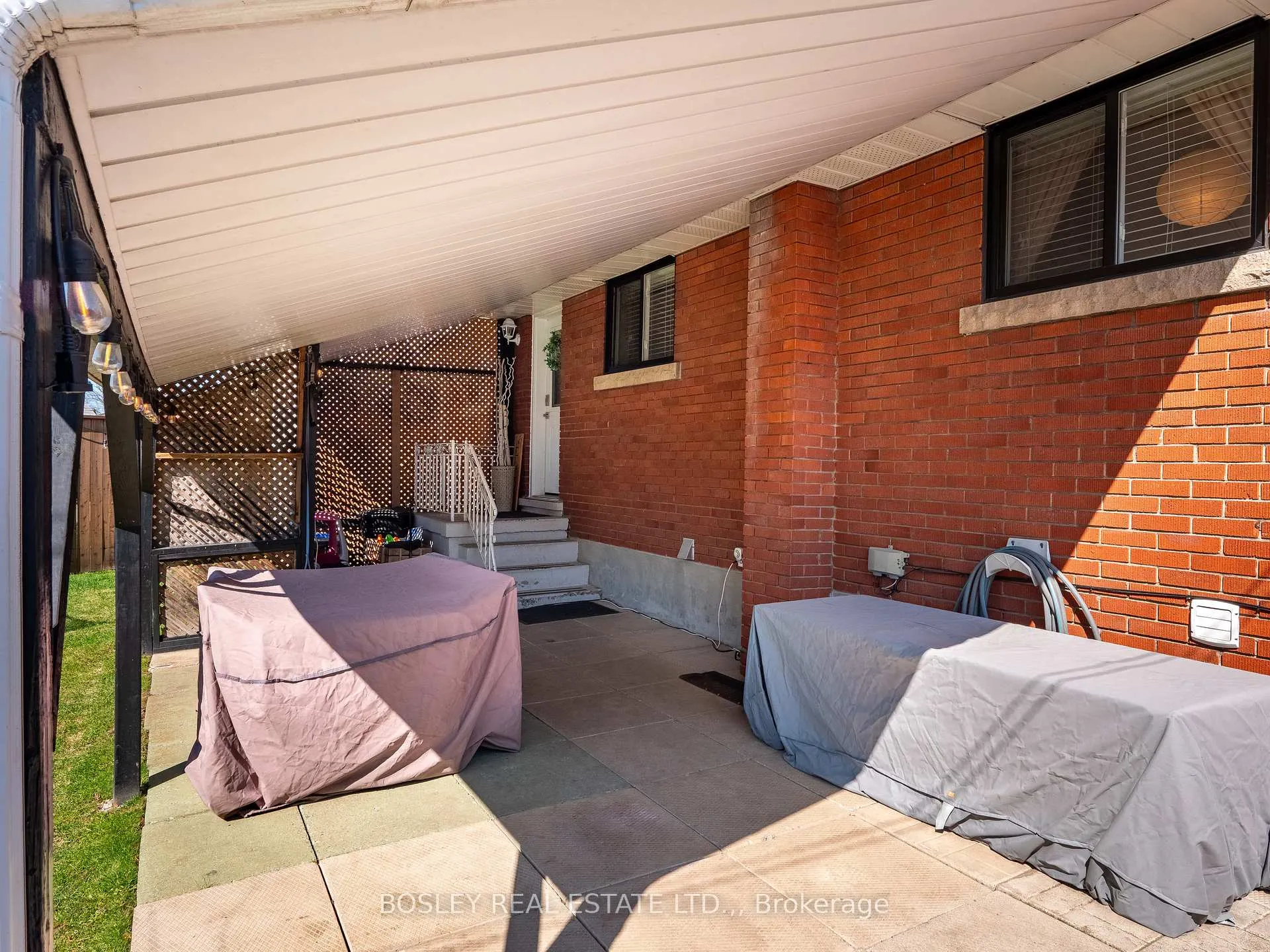 Photo 28 of 423 Grantham Avenue, St. Catharines, Vine/Linwell — HOMEH