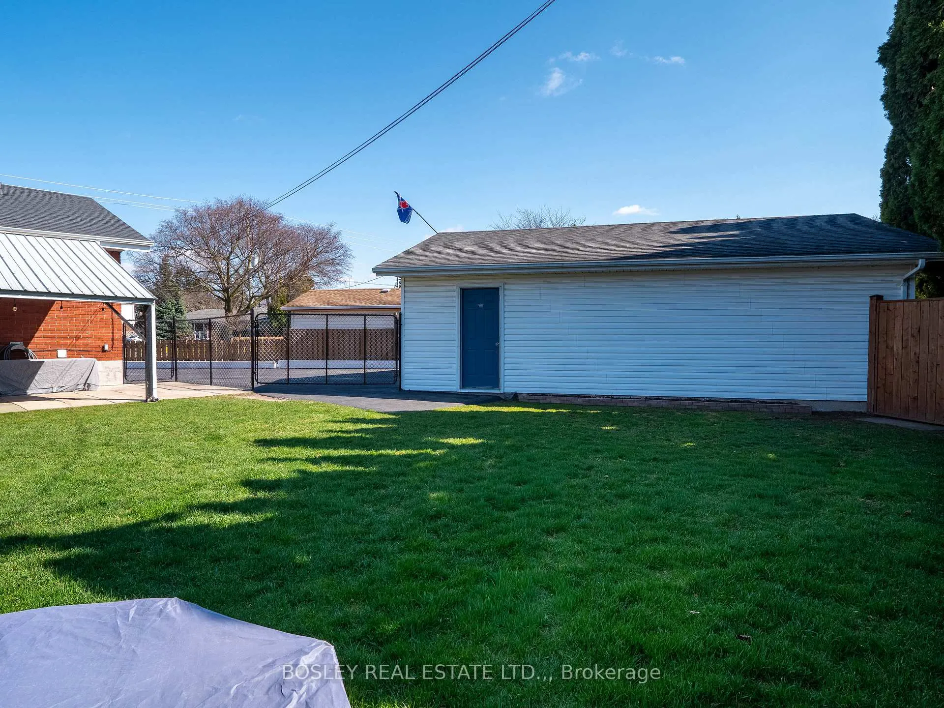 Photo 30 of 423 Grantham Avenue, St. Catharines, Vine/Linwell — HOMEH