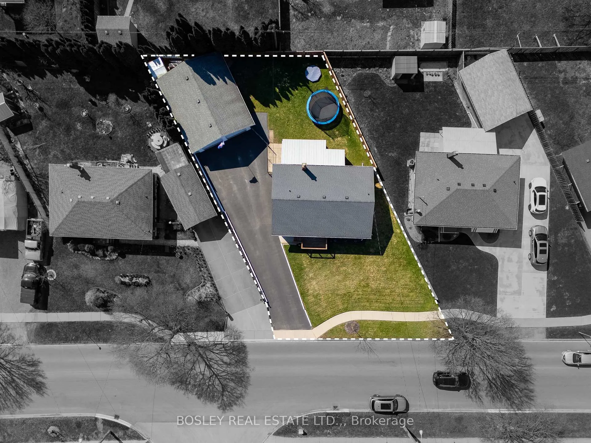 Photo 33 of 423 Grantham Avenue, St. Catharines, Vine/Linwell — HOMEH