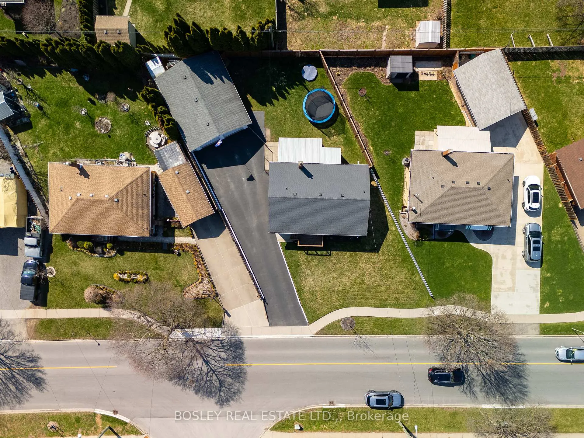 Photo 36 of 423 Grantham Avenue, St. Catharines, Vine/Linwell — HOMEH