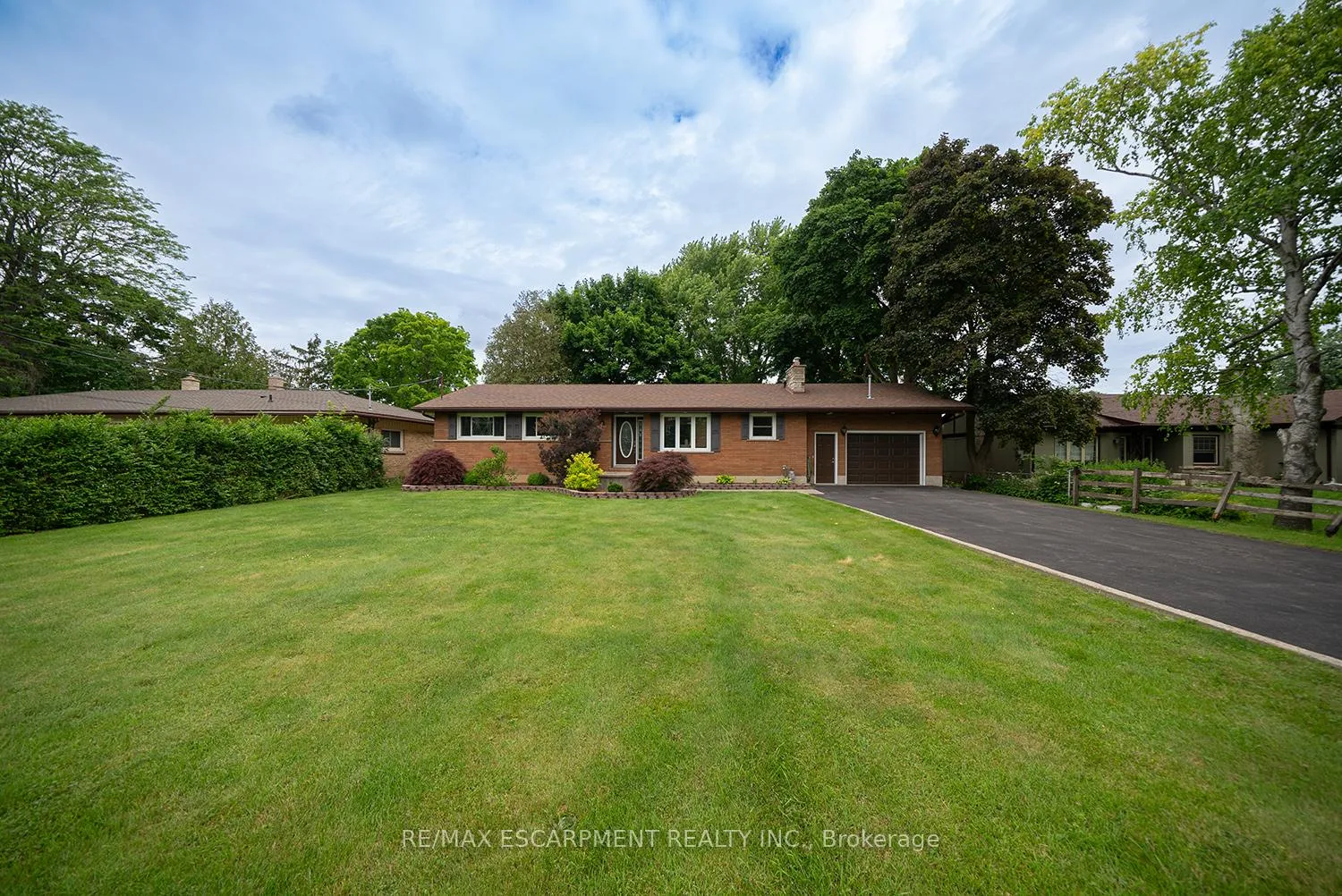Photo 3 of 445 Powerline Road, Brantford — HOMEH