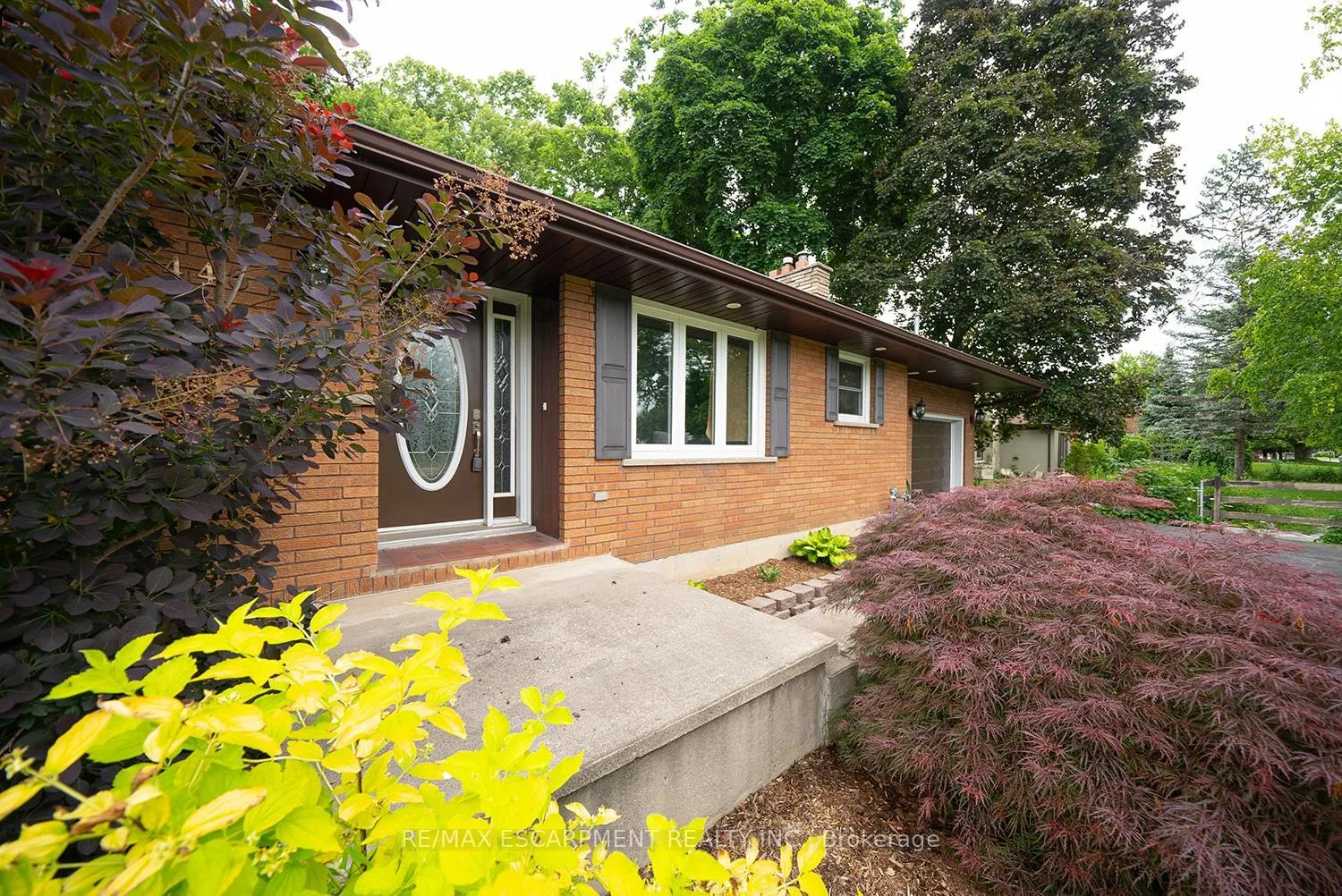 Photo 4 of 445 Powerline Road, Brantford — HOMEH
