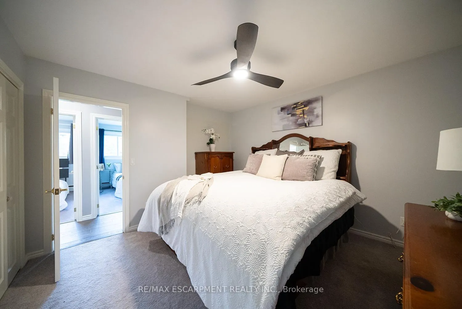 Photo 17 of 445 Powerline Road, Brantford — HOMEH