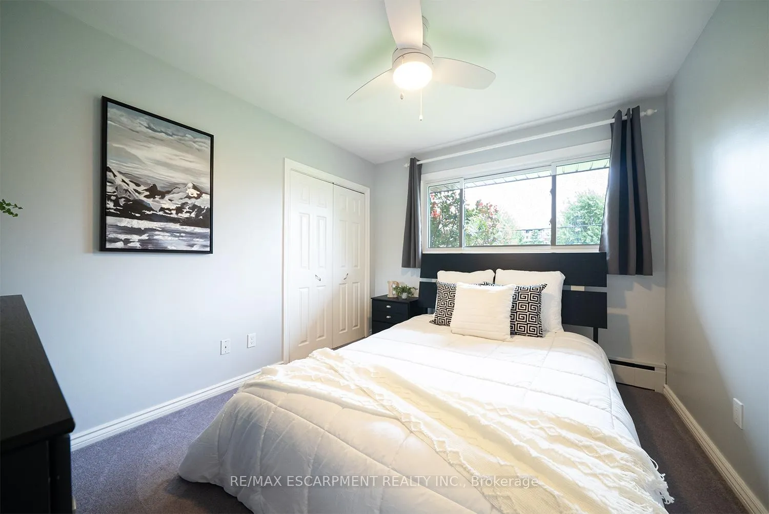 Photo 20 of 445 Powerline Road, Brantford — HOMEH