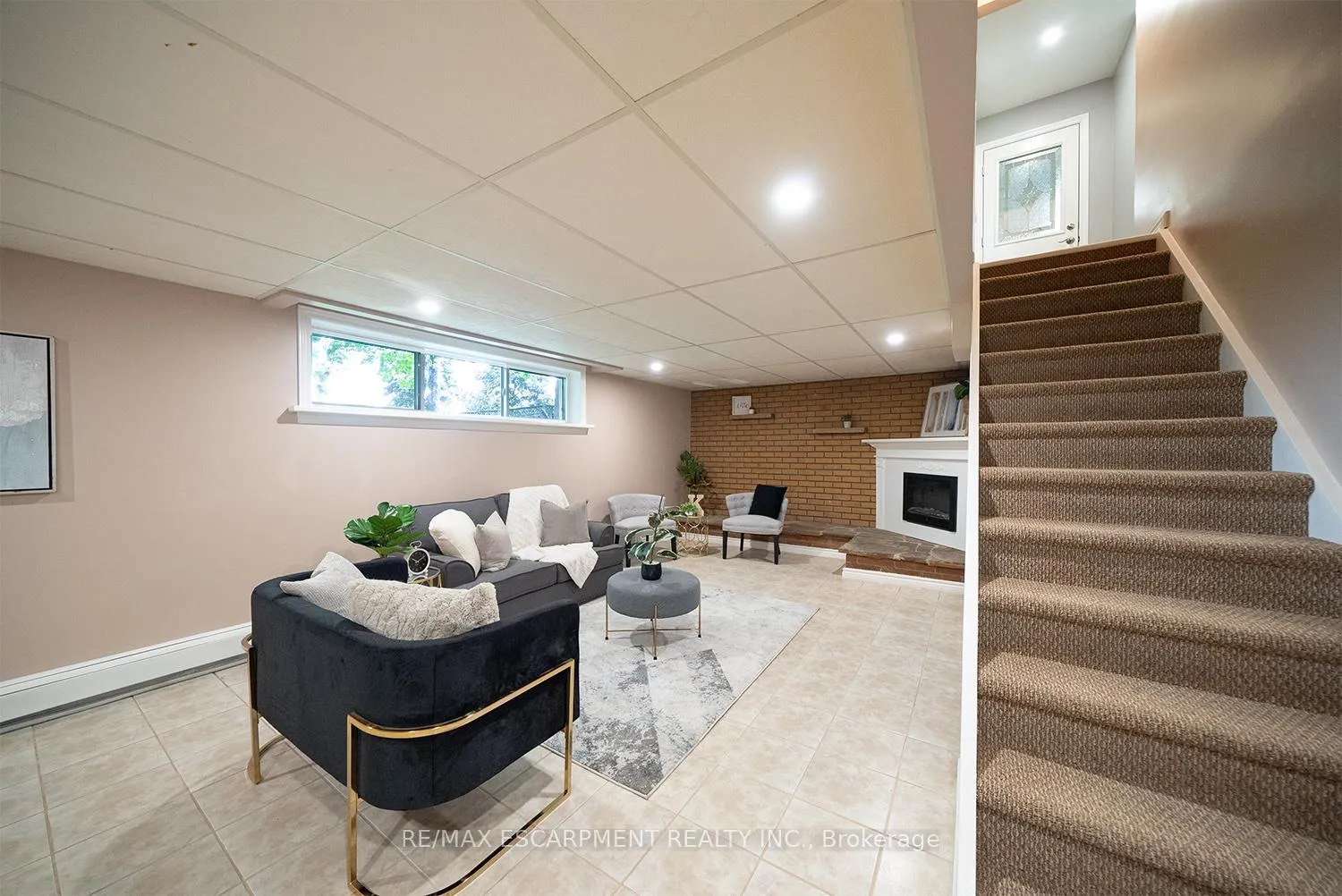 Photo 23 of 445 Powerline Road, Brantford — HOMEH